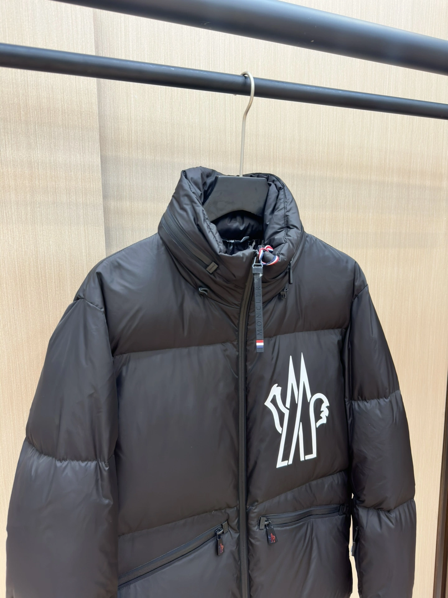 Practical Moncler Down Jackets 145792