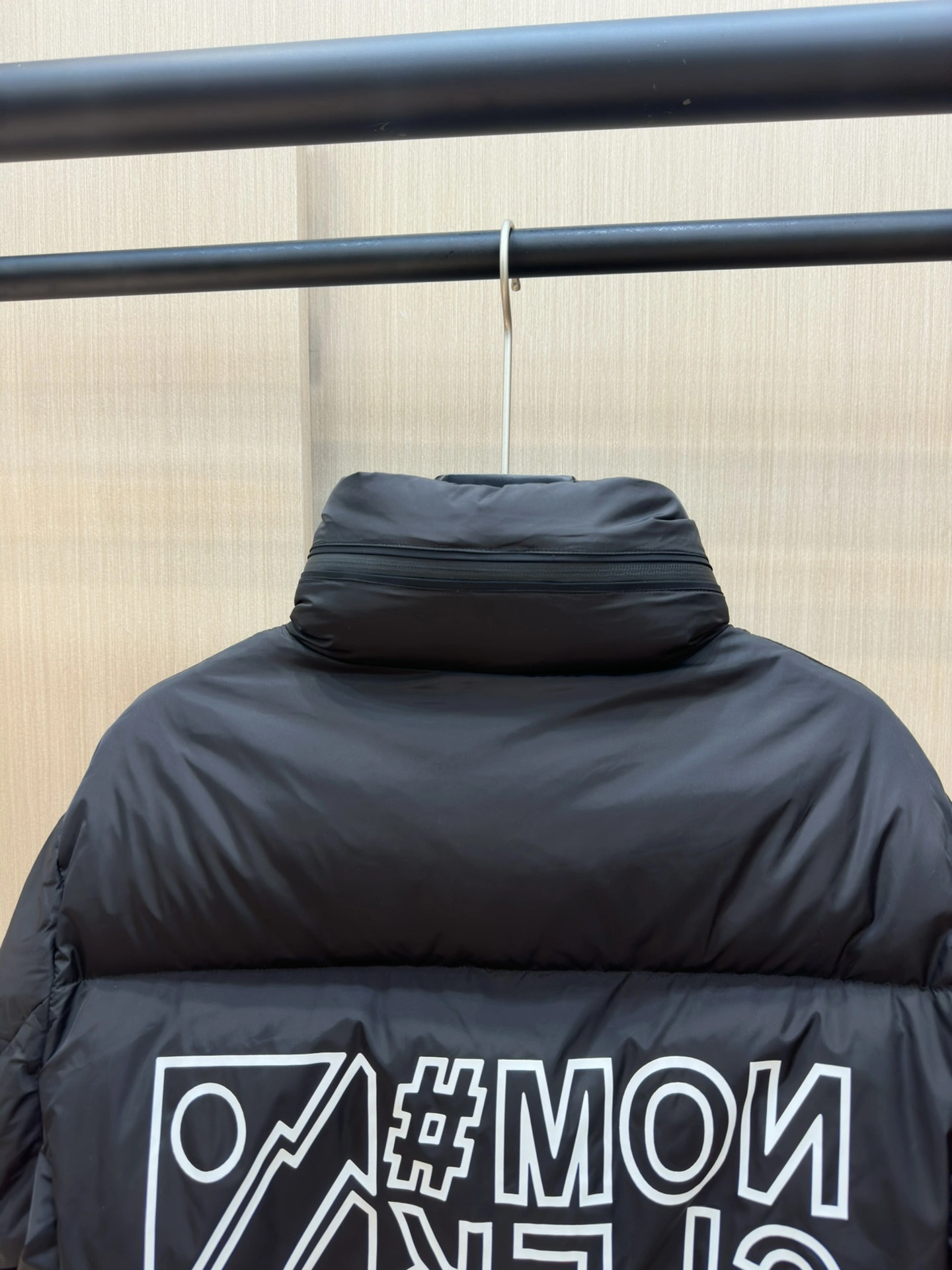 Practical Moncler Down Jackets 145792