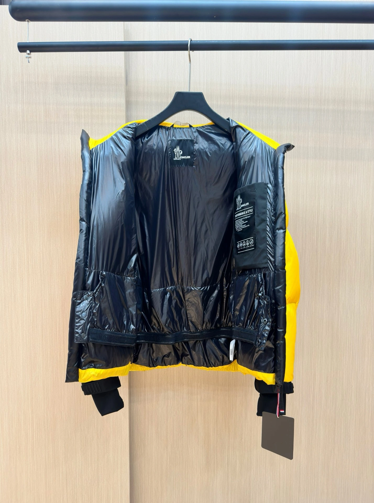 Moncler Down Jackets AllSeason 145779