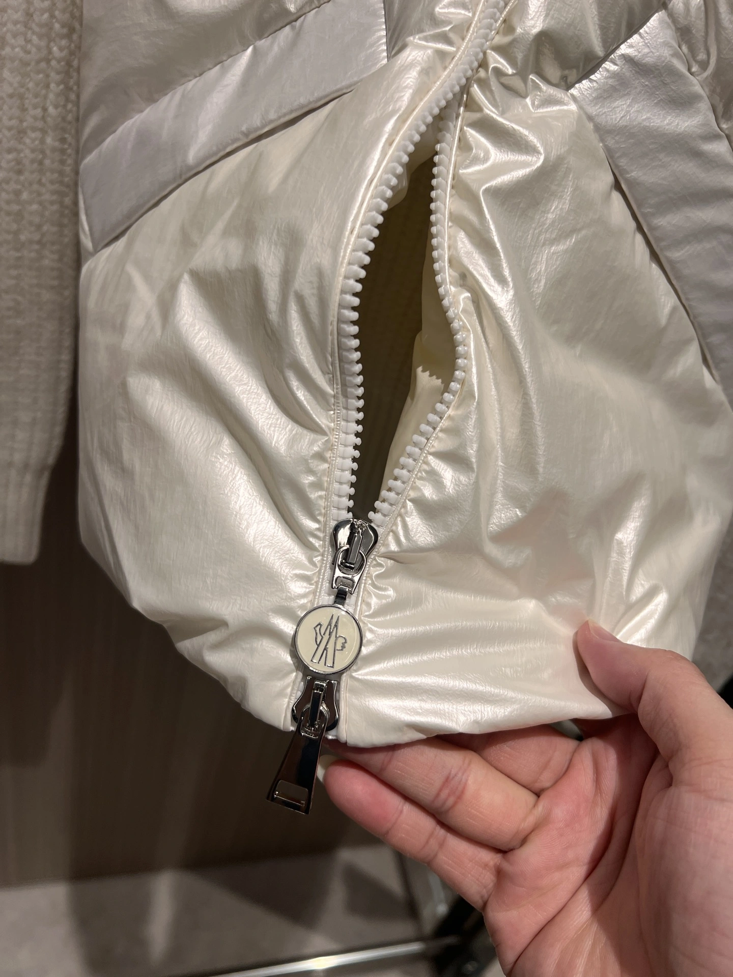 Bright Moncler Down Jackets 145773