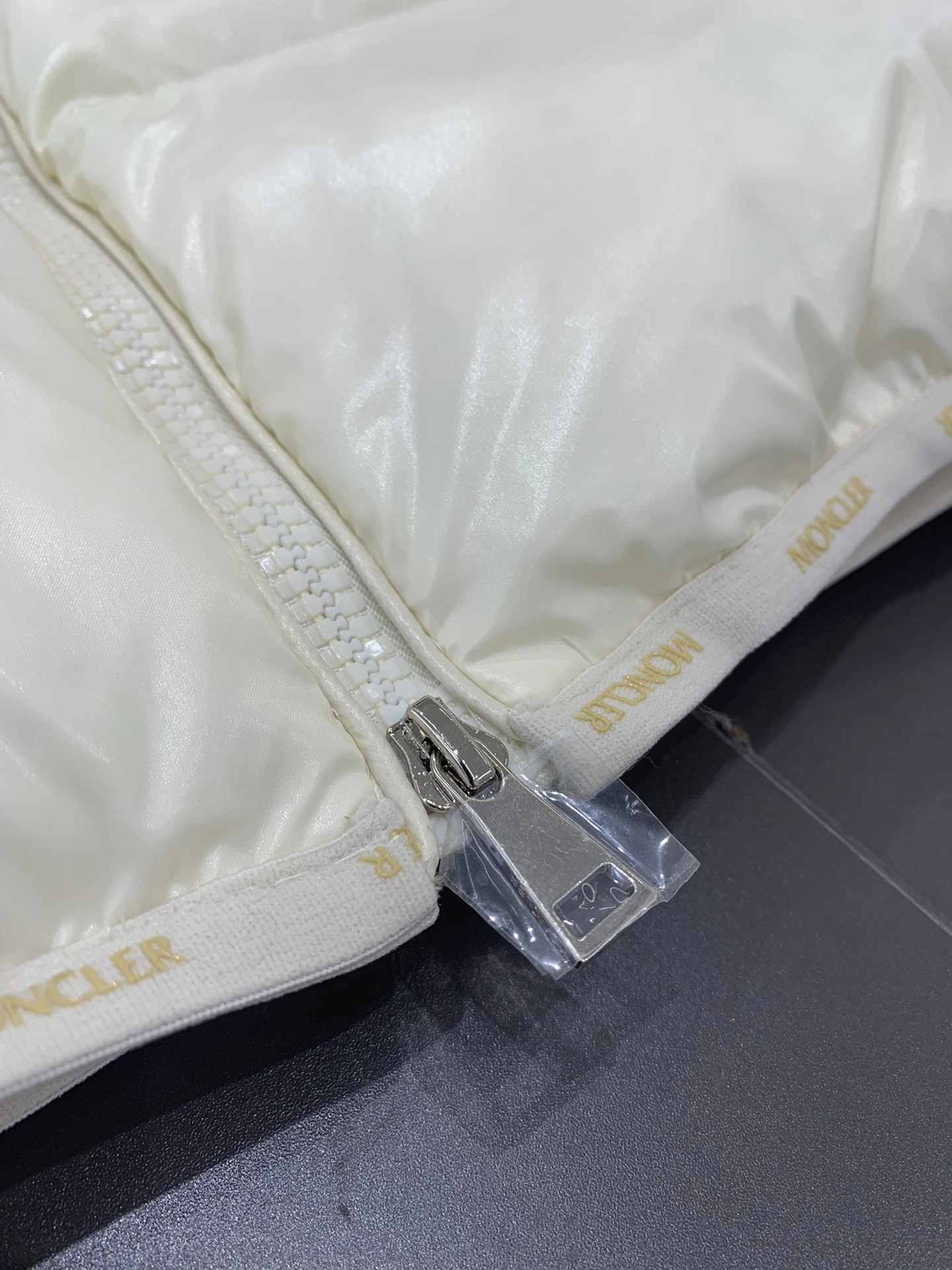 ZeroBulk Moncler Down Jackets 145782