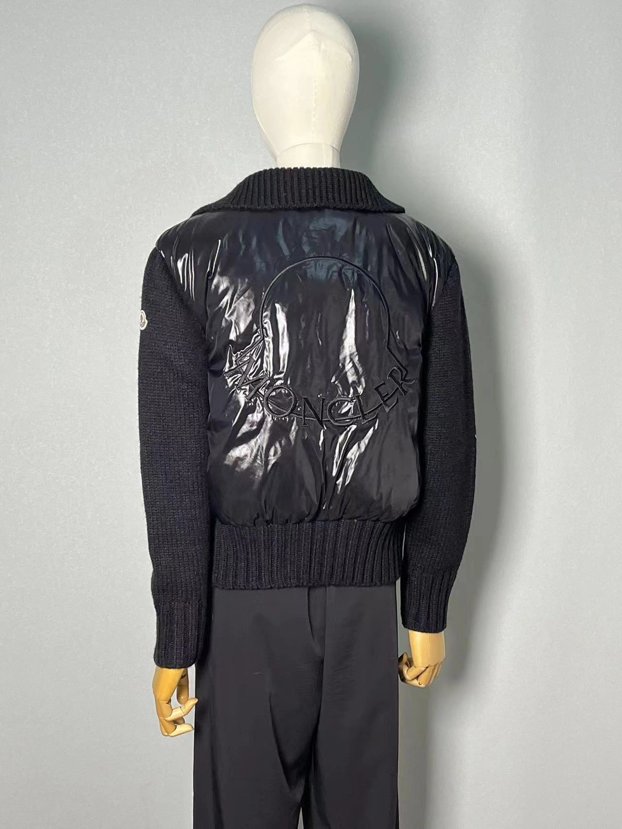 Moncler Down Jackets OnTrend 145808