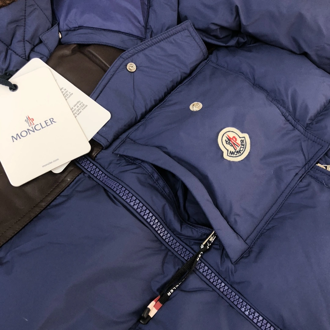 WaterResistant Moncler Down Jackets 145774