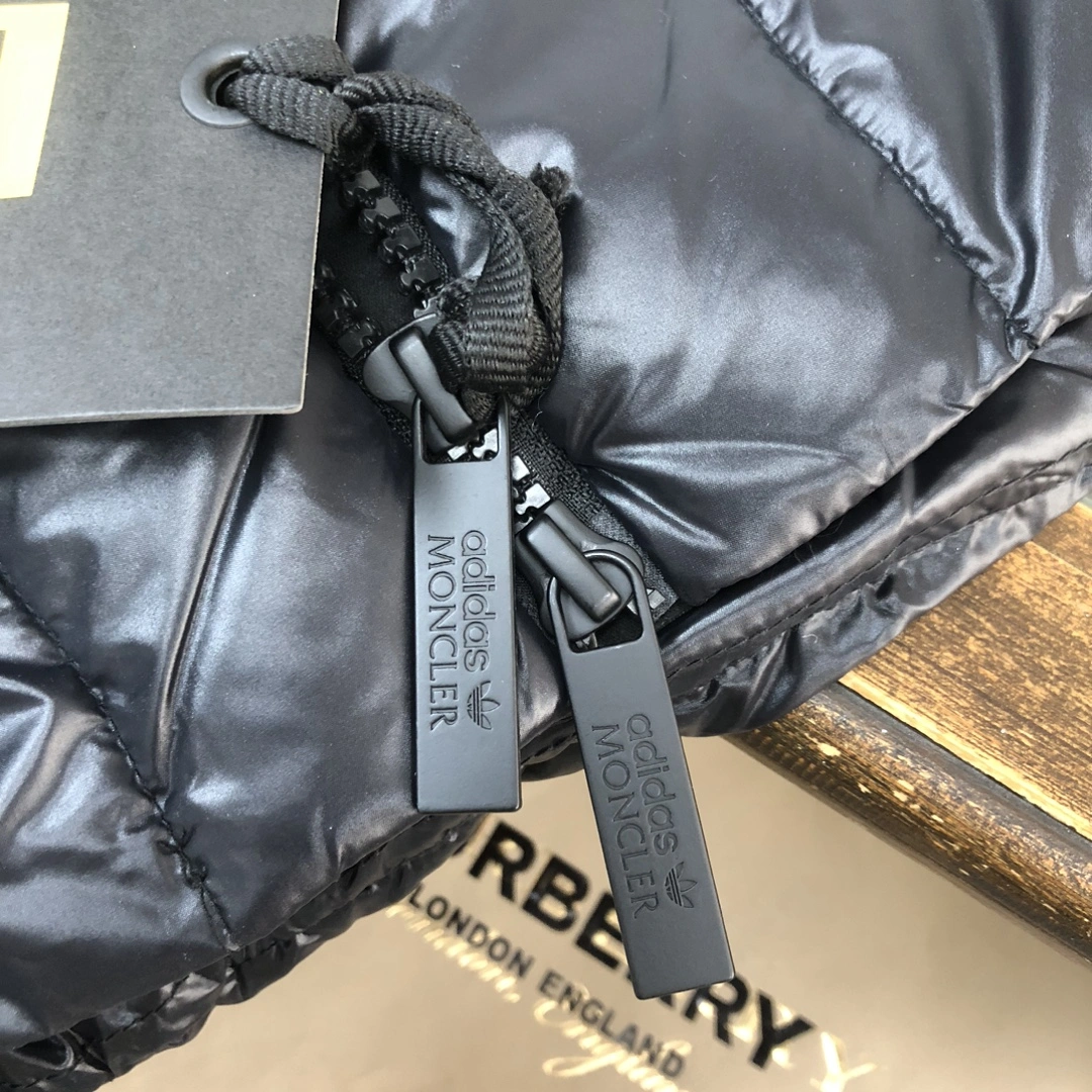 TravelReady Moncler Down Jackets 145761