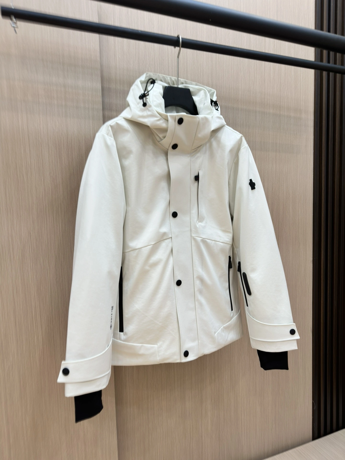 Moncler Down Jackets Durable 145749
