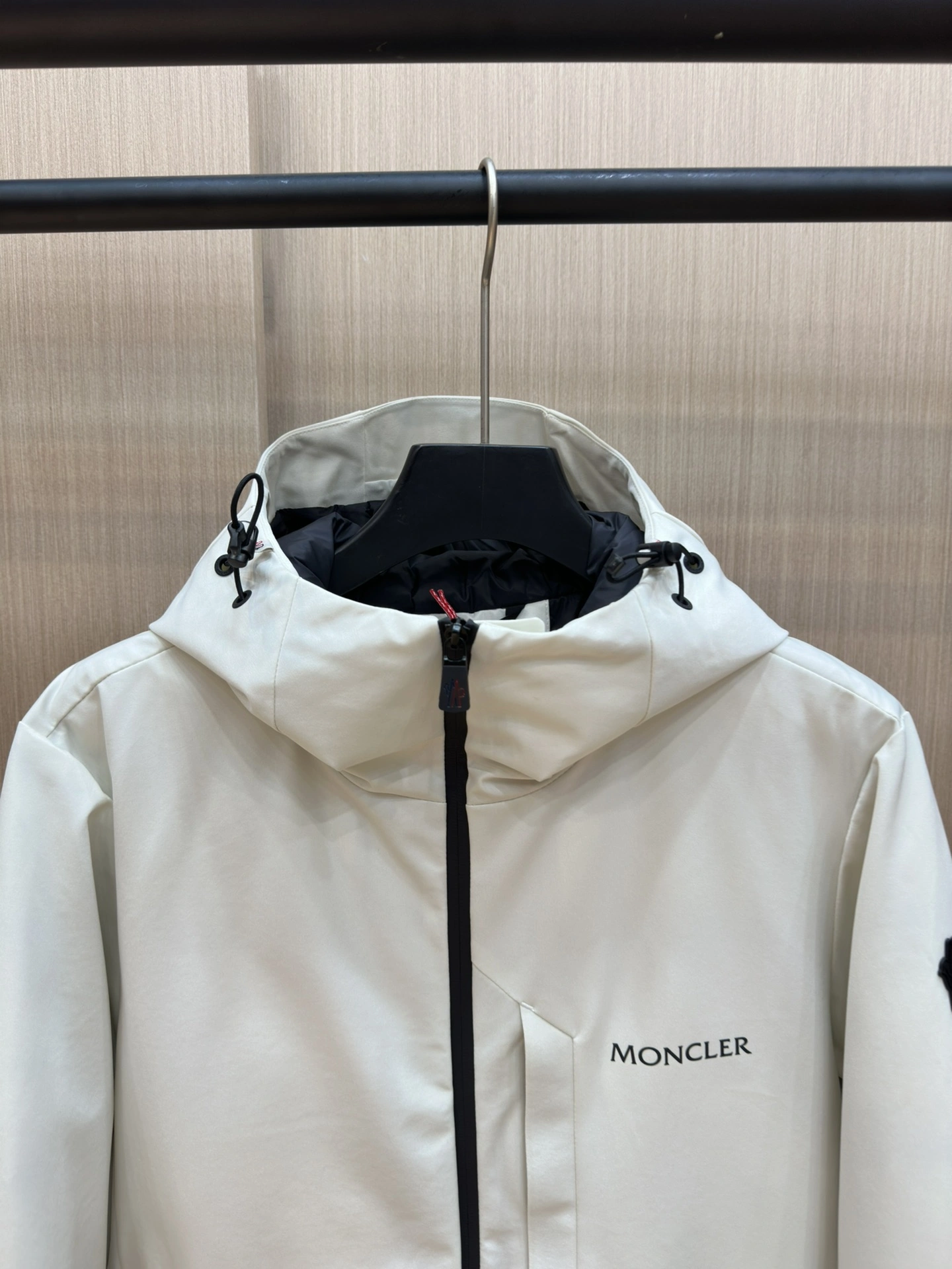 Moncler Down Jackets Chic 145750