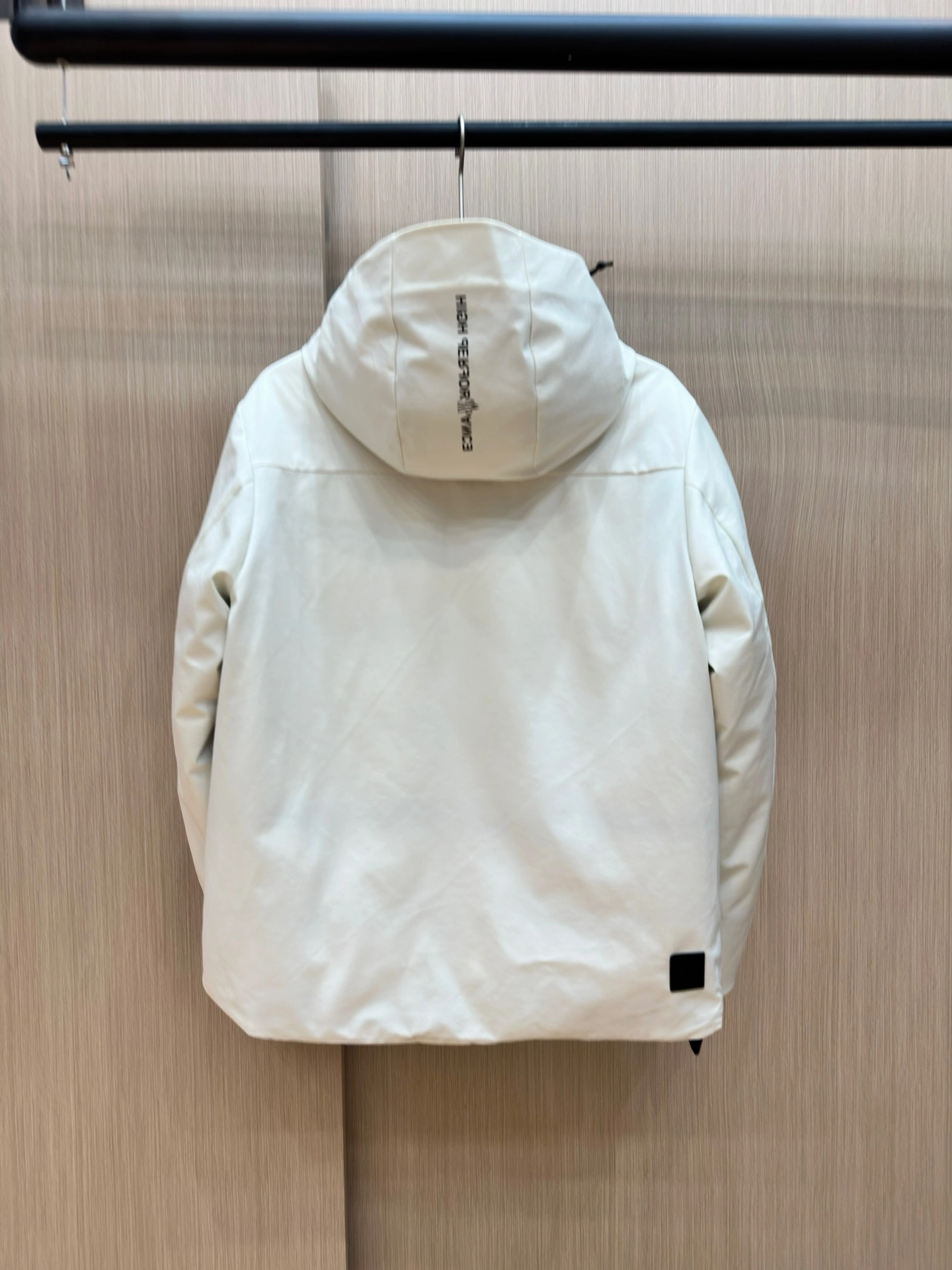 Moncler Down Jackets Chic 145750