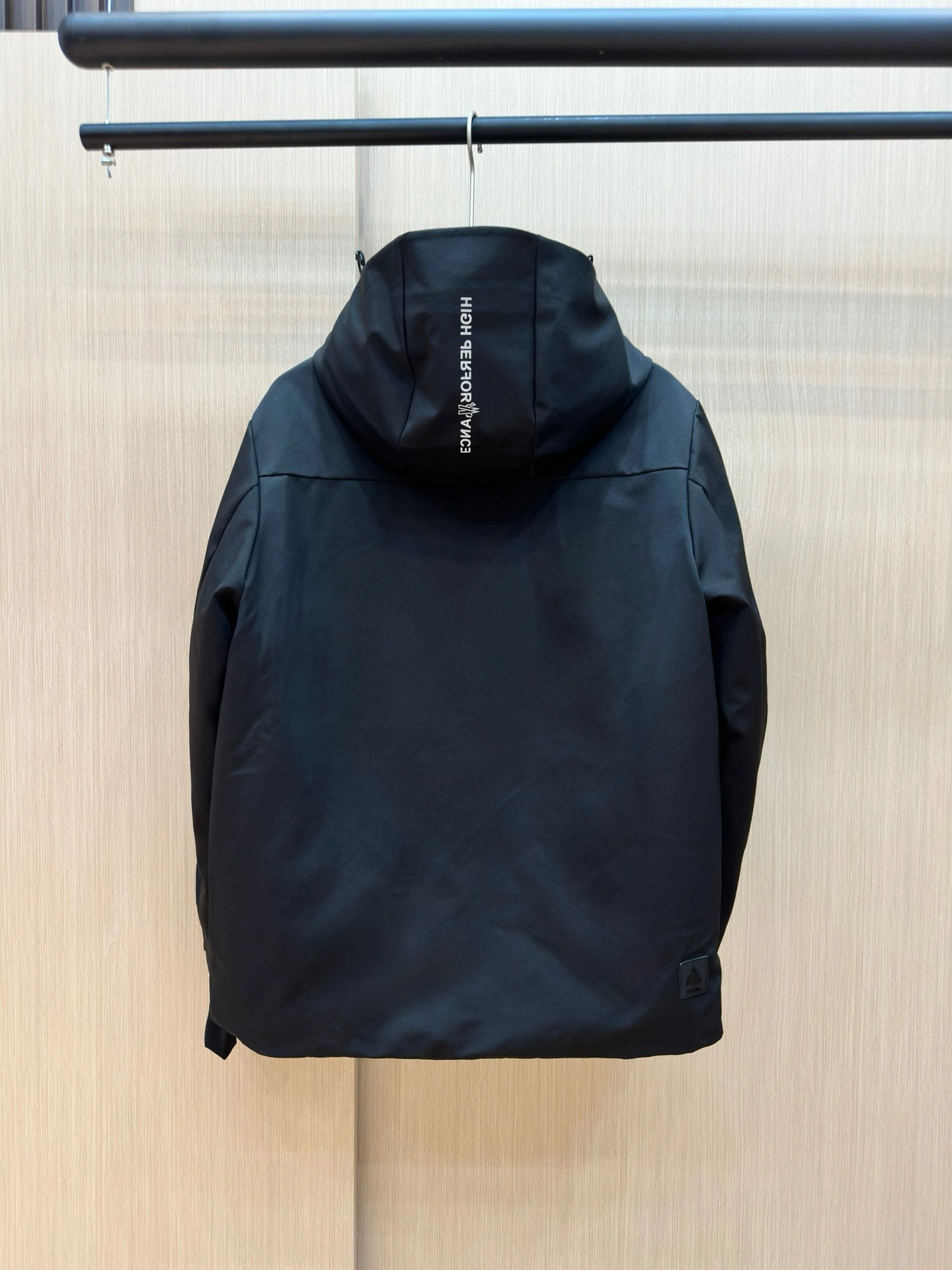 NewStyle Moncler Down Jackets 145760