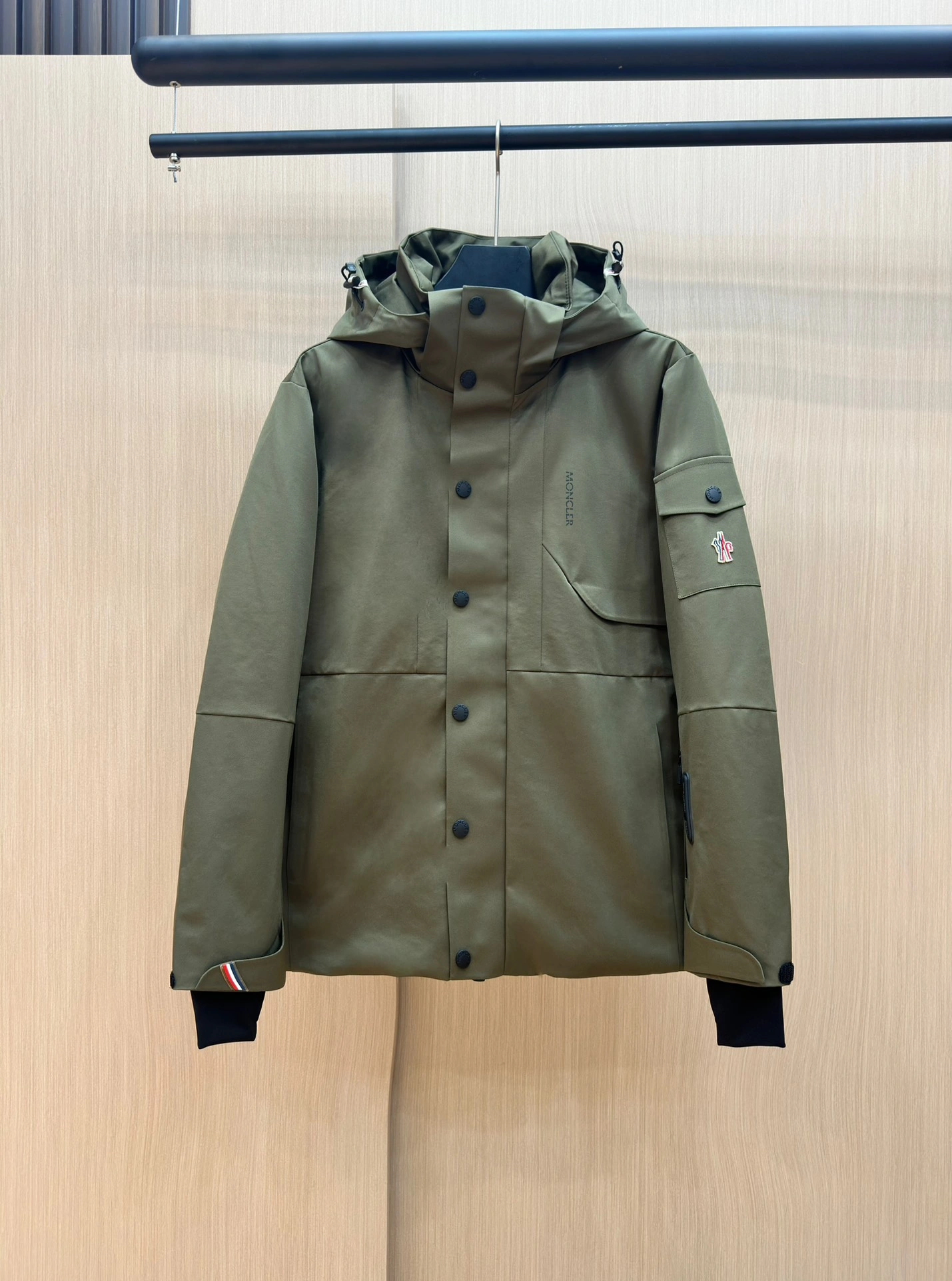 Moncler Down Jackets Chic 145759
