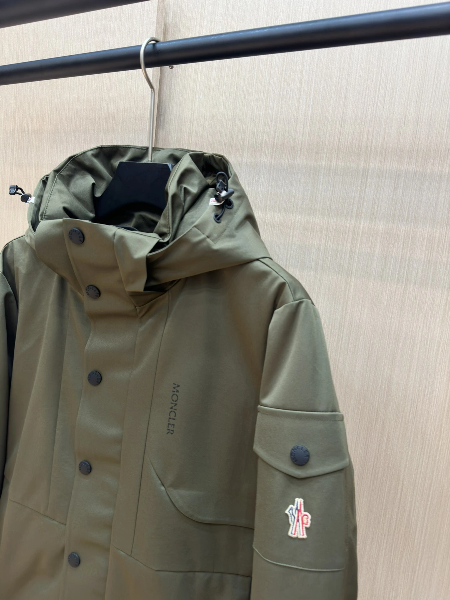 Moncler Down Jackets Chic 145759