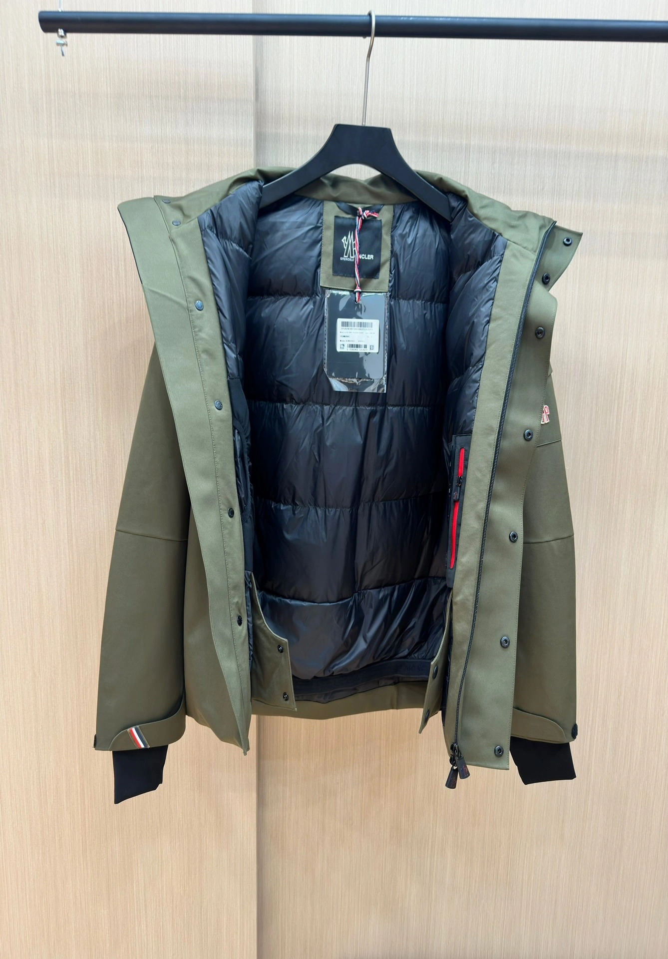 Moncler Down Jackets Chic 145759