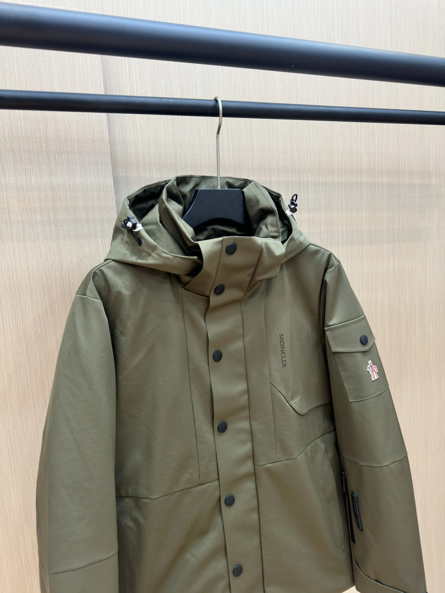 Moncler Down Jackets Chic 145759