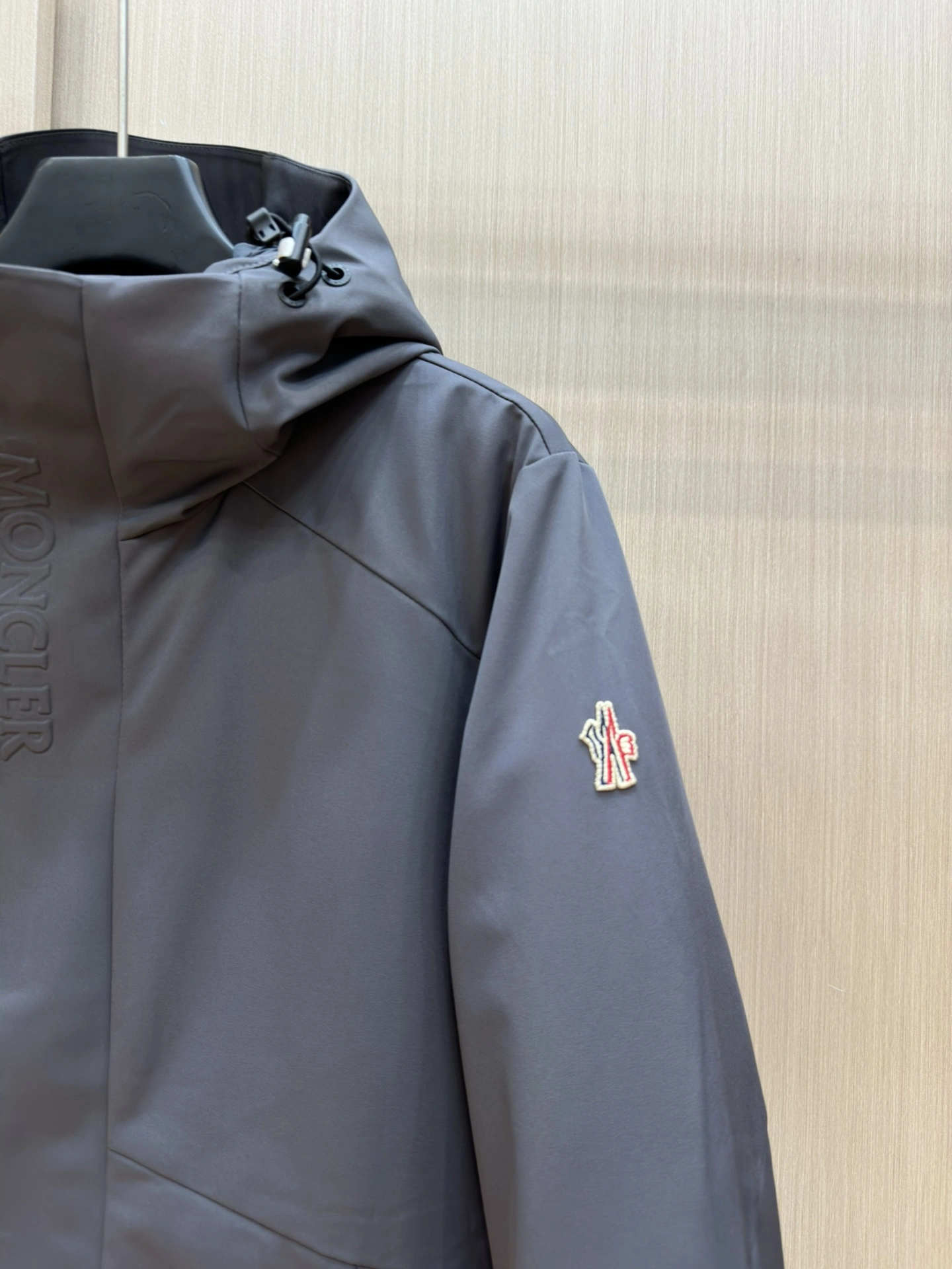 Moncler Down Jackets WellDesigned 145748