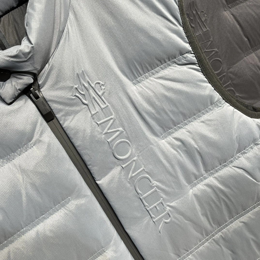 Moncler Down Jackets Minimalist 145754