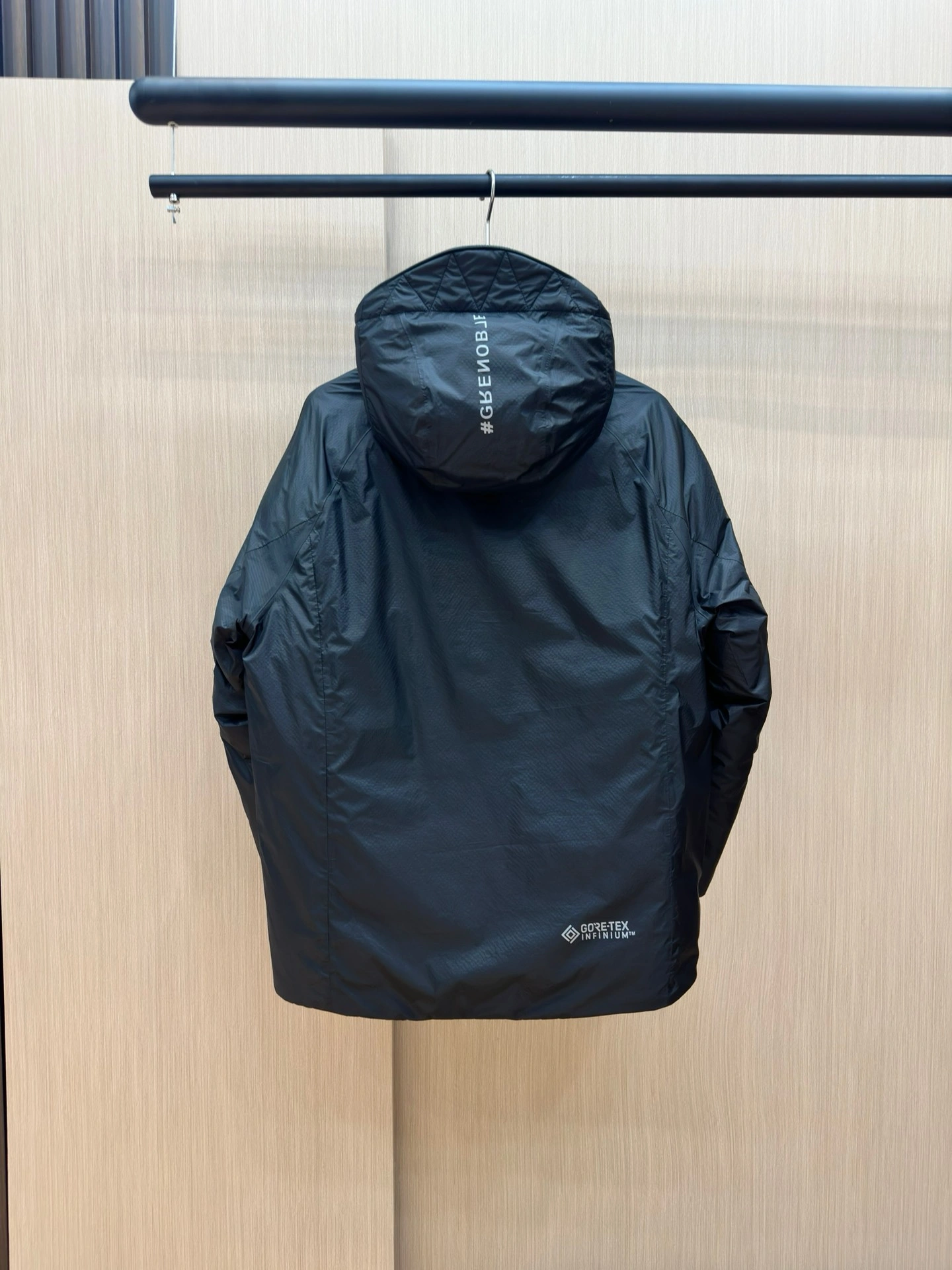 Moncler Down Jackets FastDry 145742