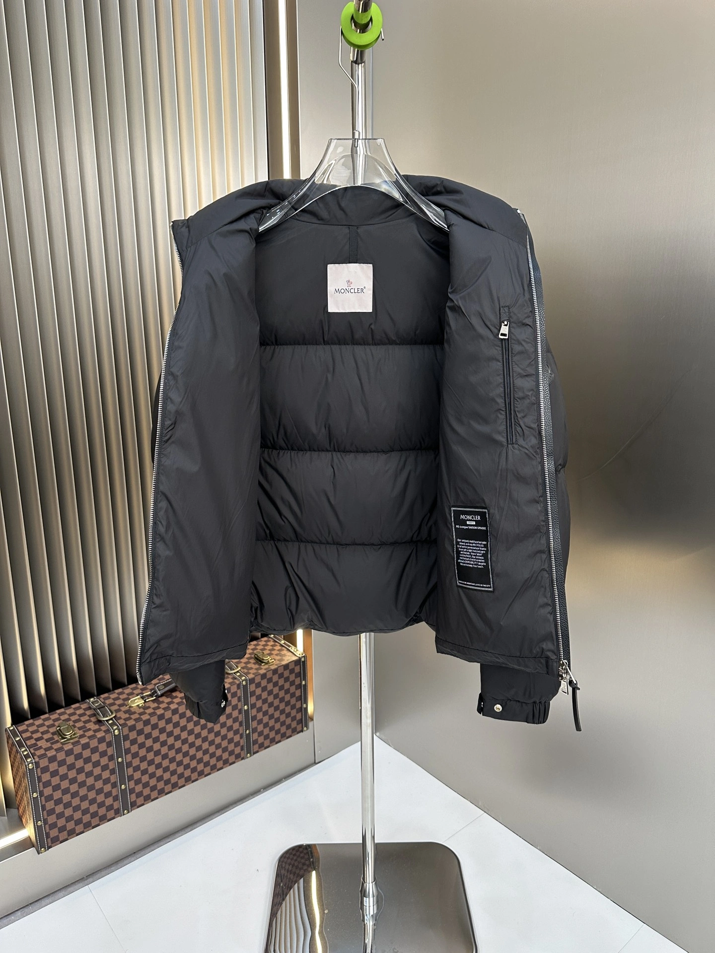 TechFriendly Moncler Down Jackets 145746