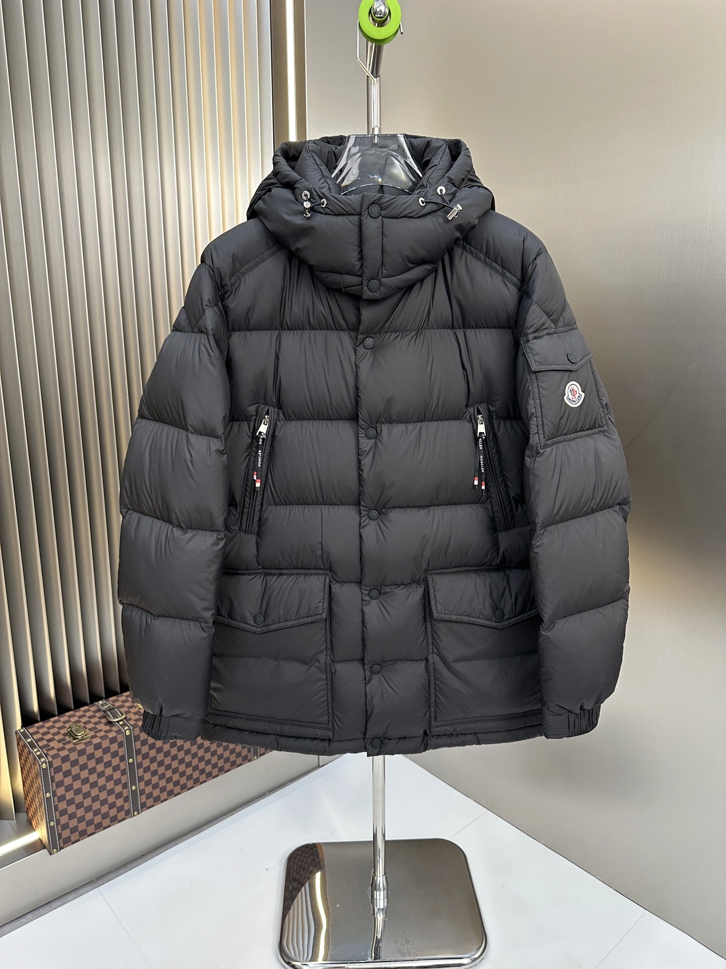Attractive Moncler Down Jackets 145741