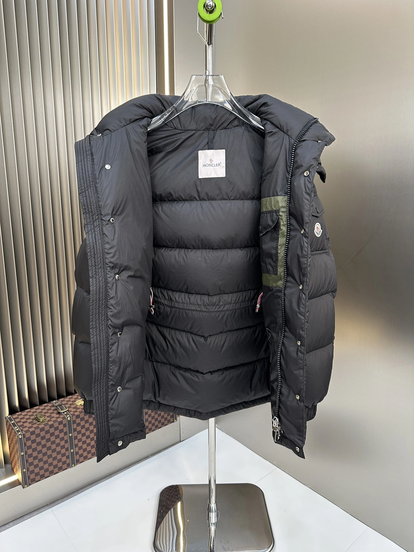 Attractive Moncler Down Jackets 145741