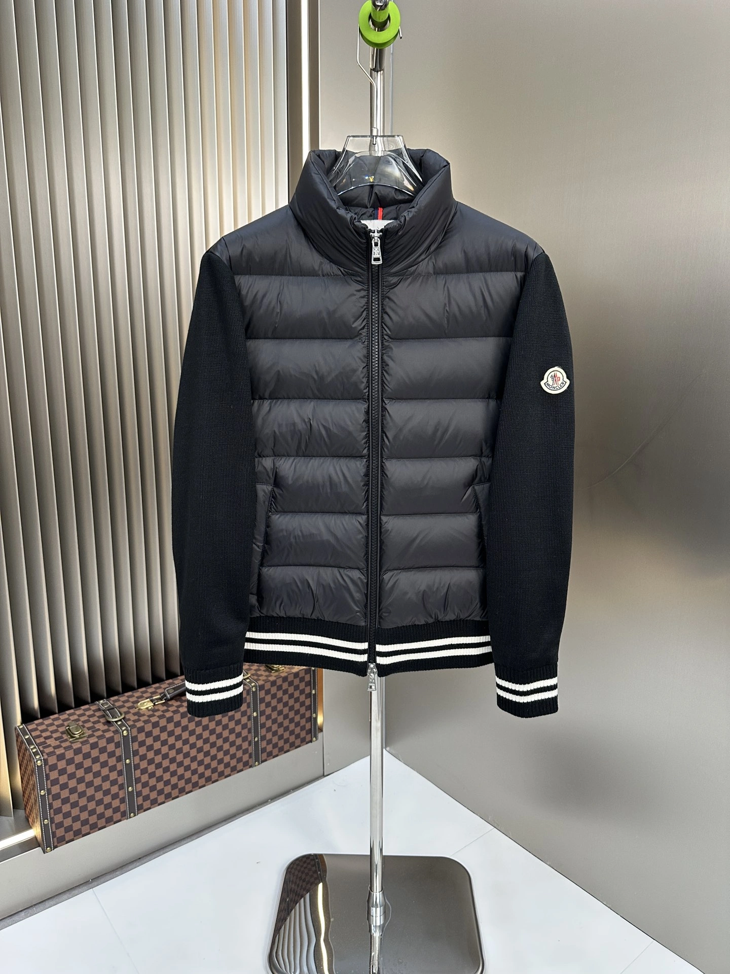 Moncler Down Jackets Stylish 145740