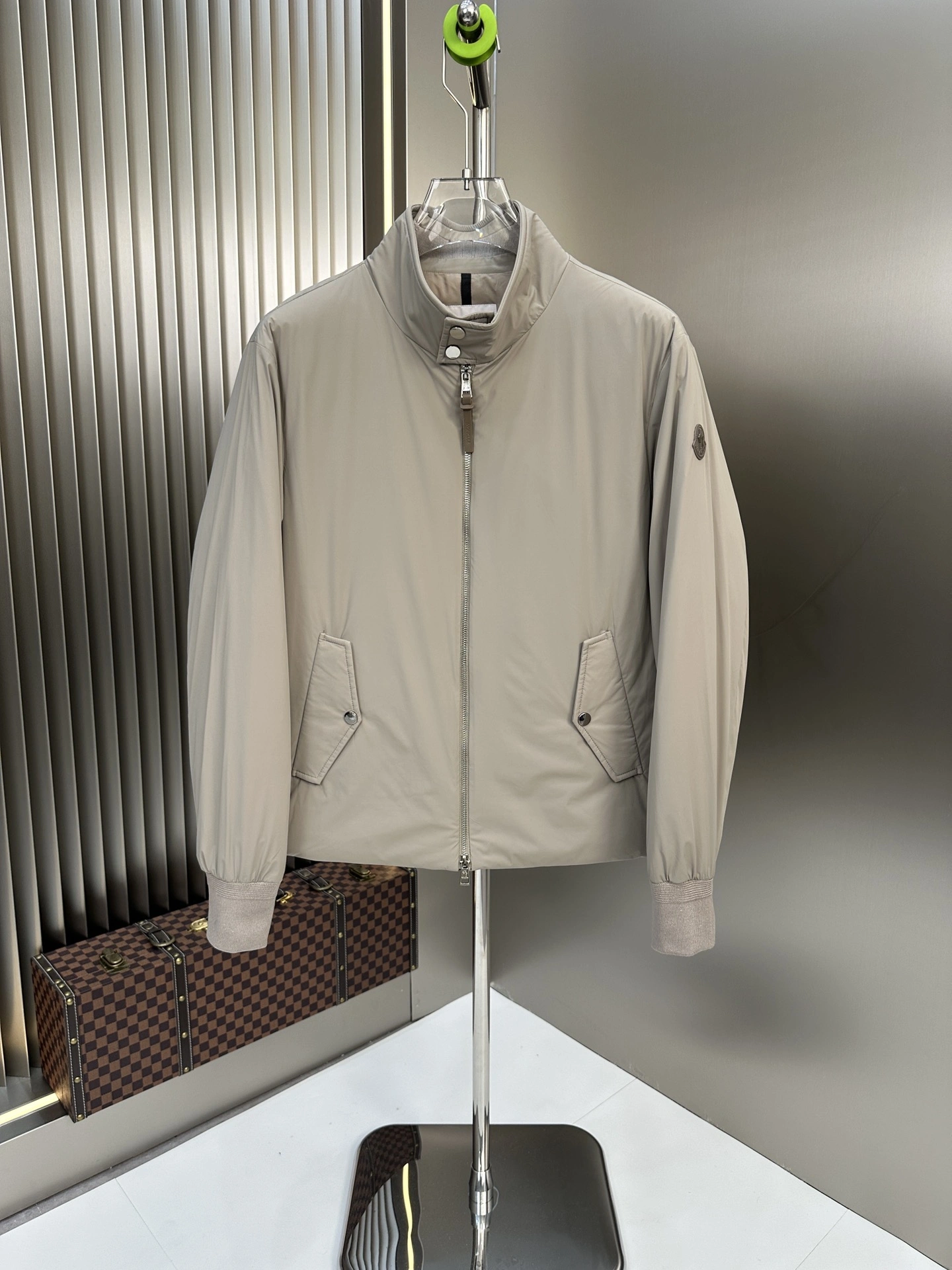 SmoothTexture Moncler Down Jackets 145730