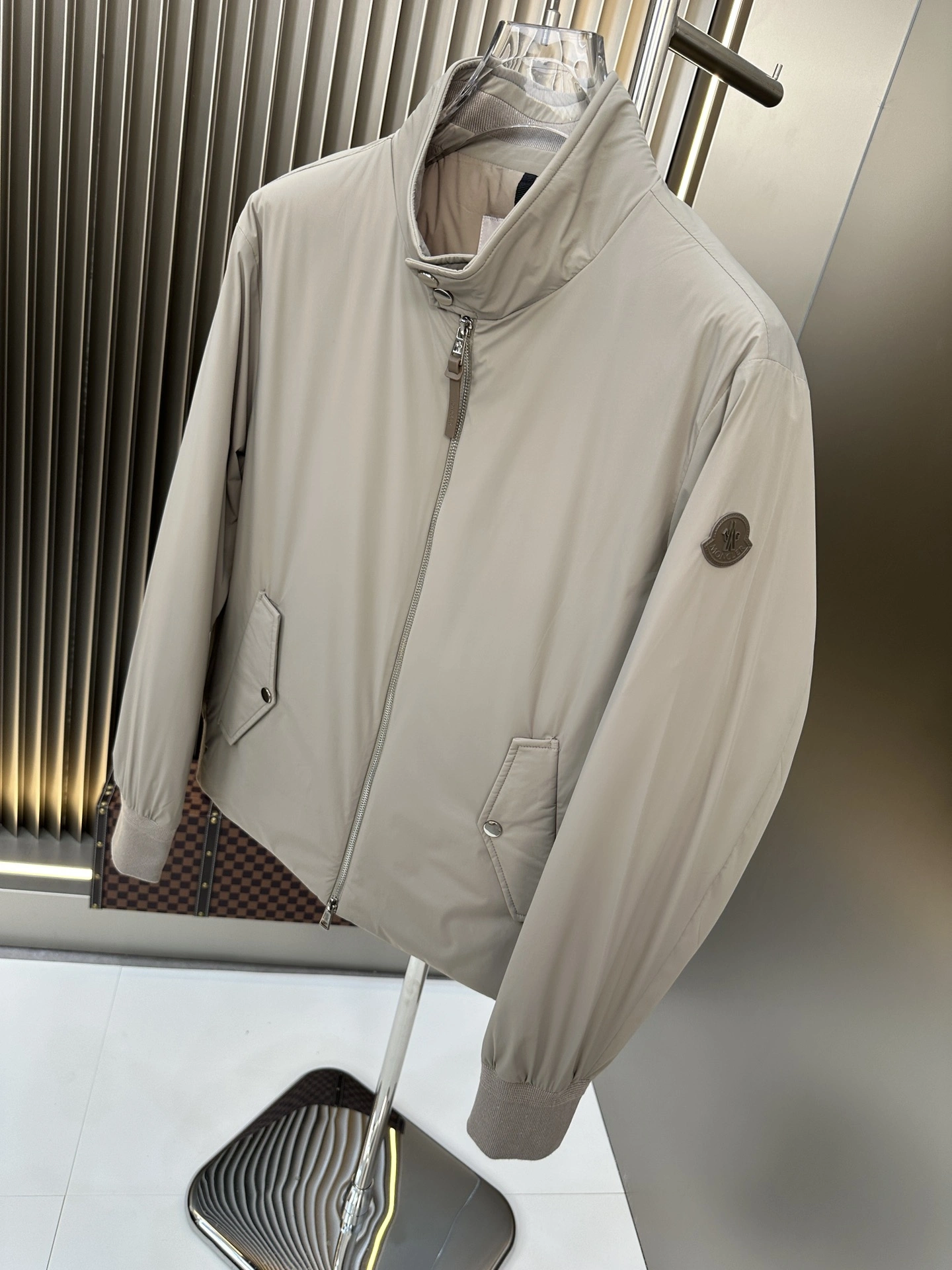SmoothTexture Moncler Down Jackets 145730