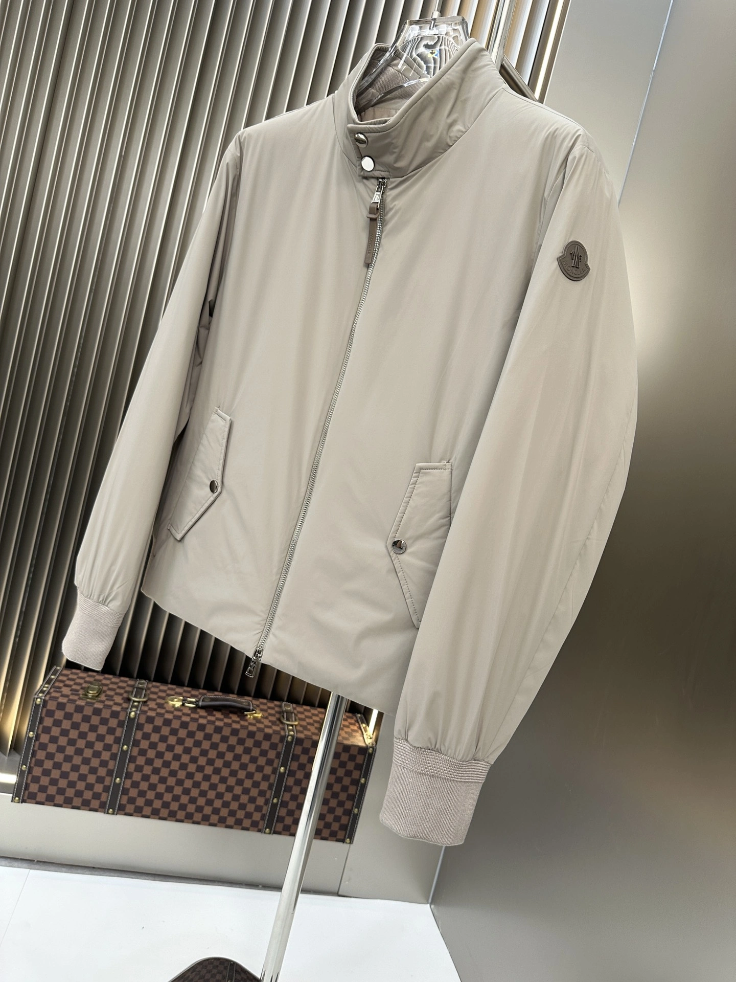 SmoothTexture Moncler Down Jackets 145730