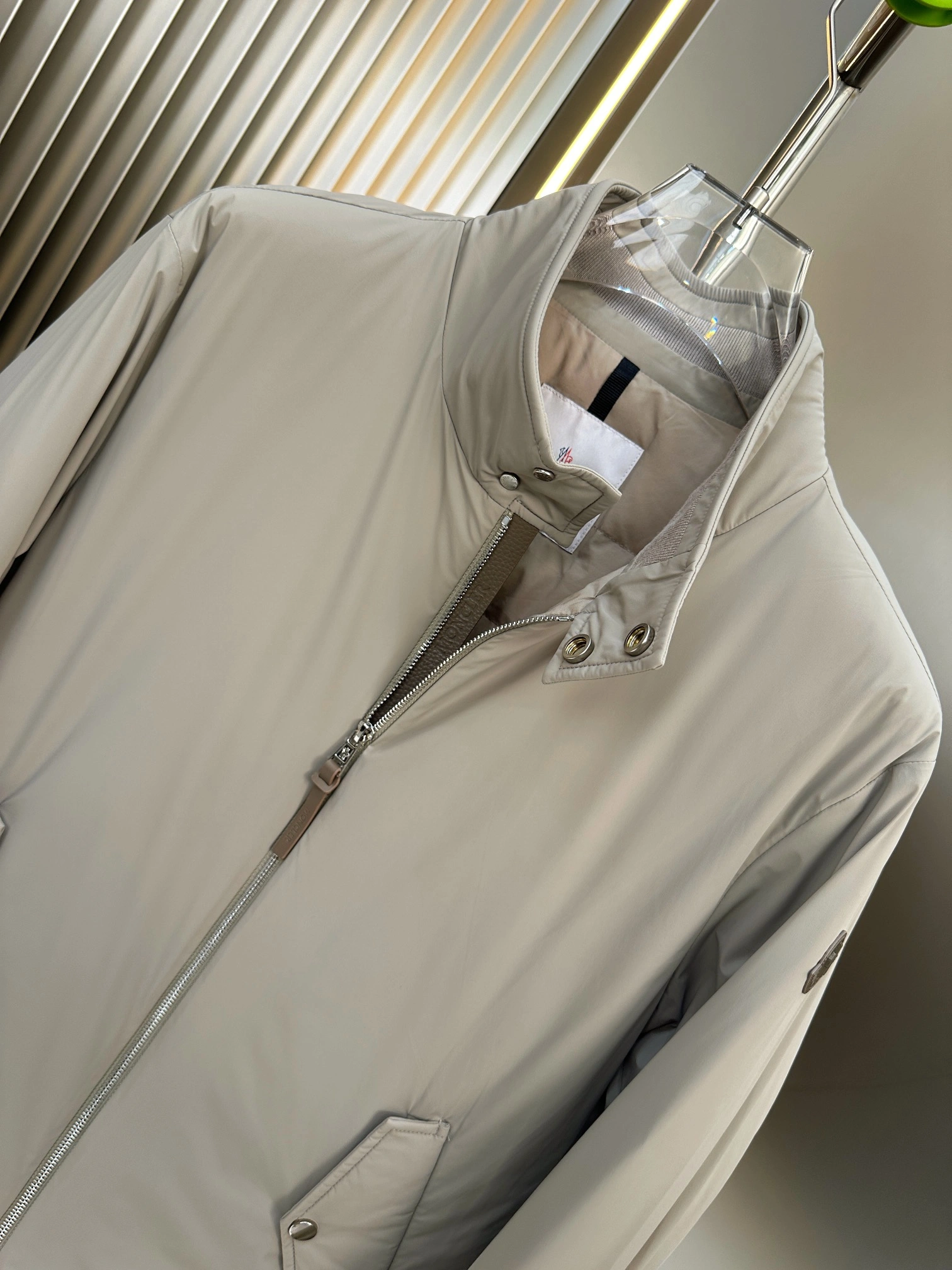 SmoothTexture Moncler Down Jackets 145730