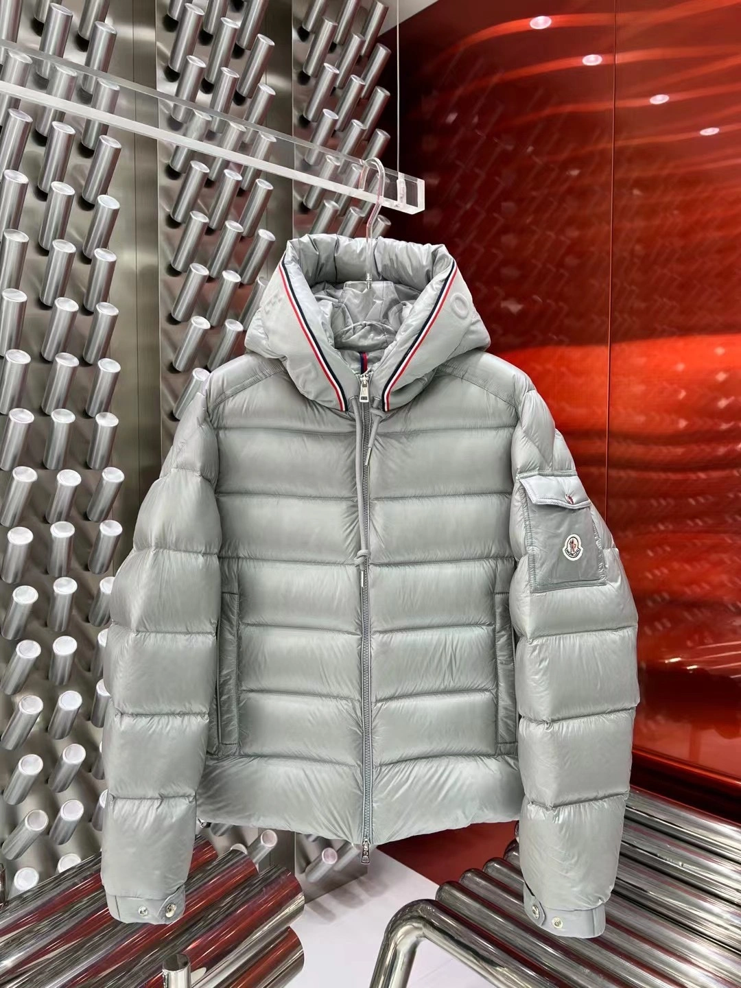 Bold Moncler Down Jackets 145743