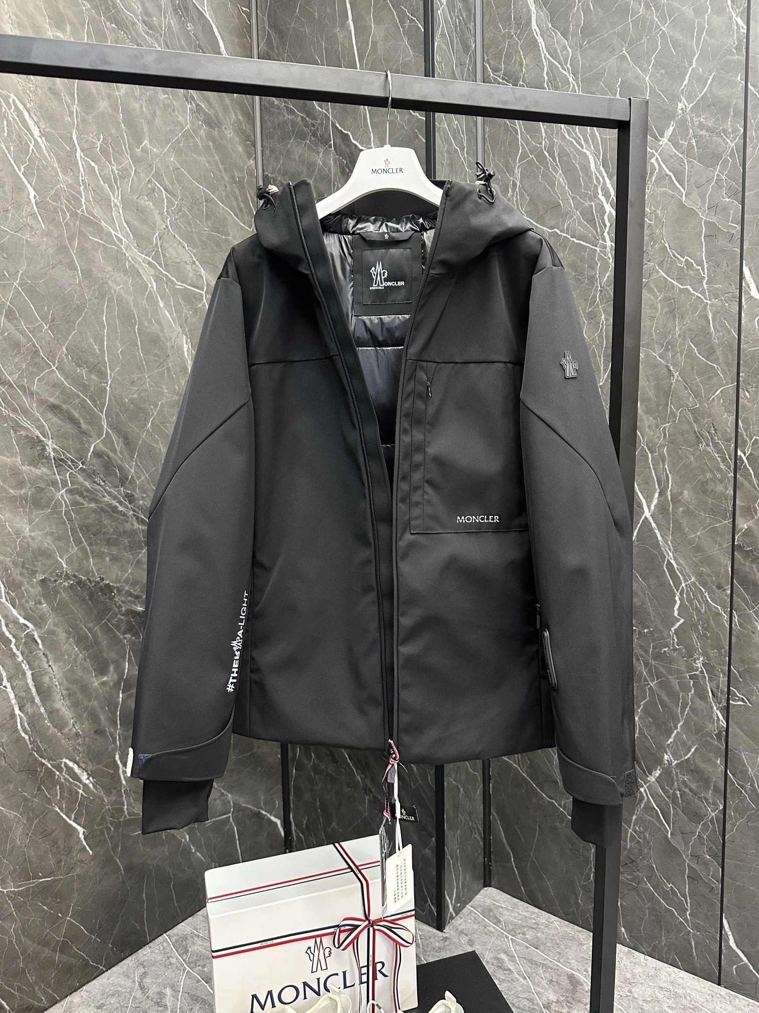 Cozy Moncler Down Jackets 145735