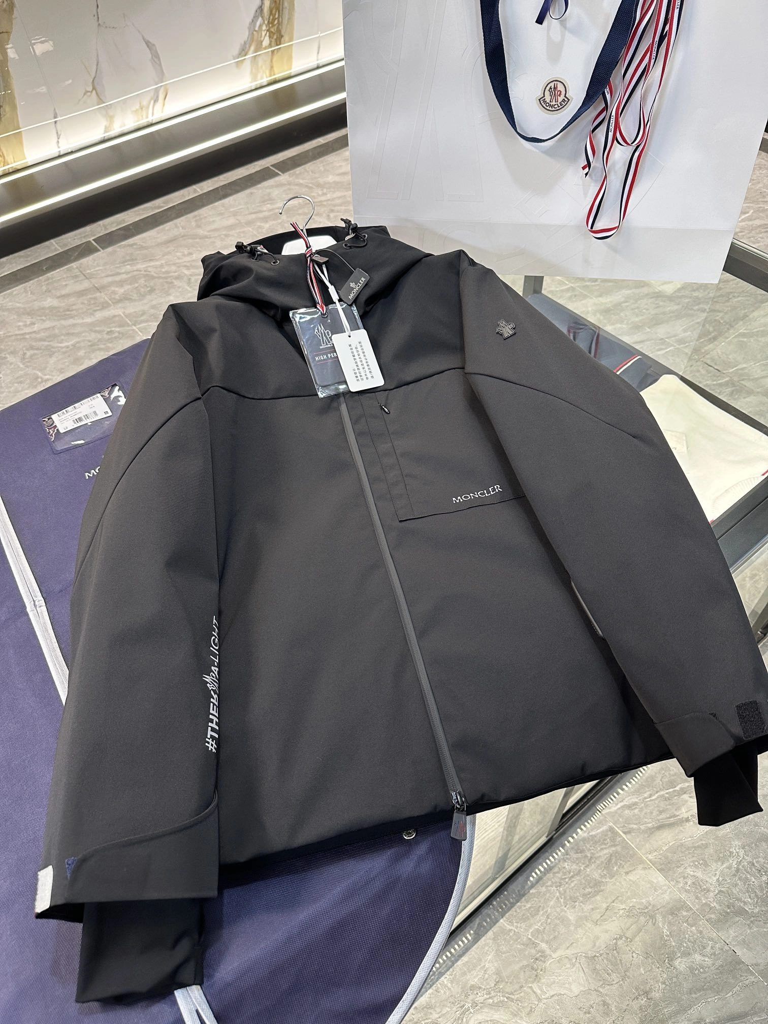 Moncler Down Jackets EyeCatching 145728