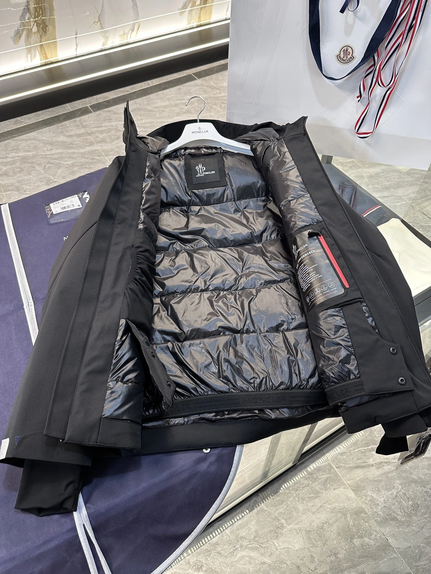 Moncler Down Jackets EyeCatching 145728