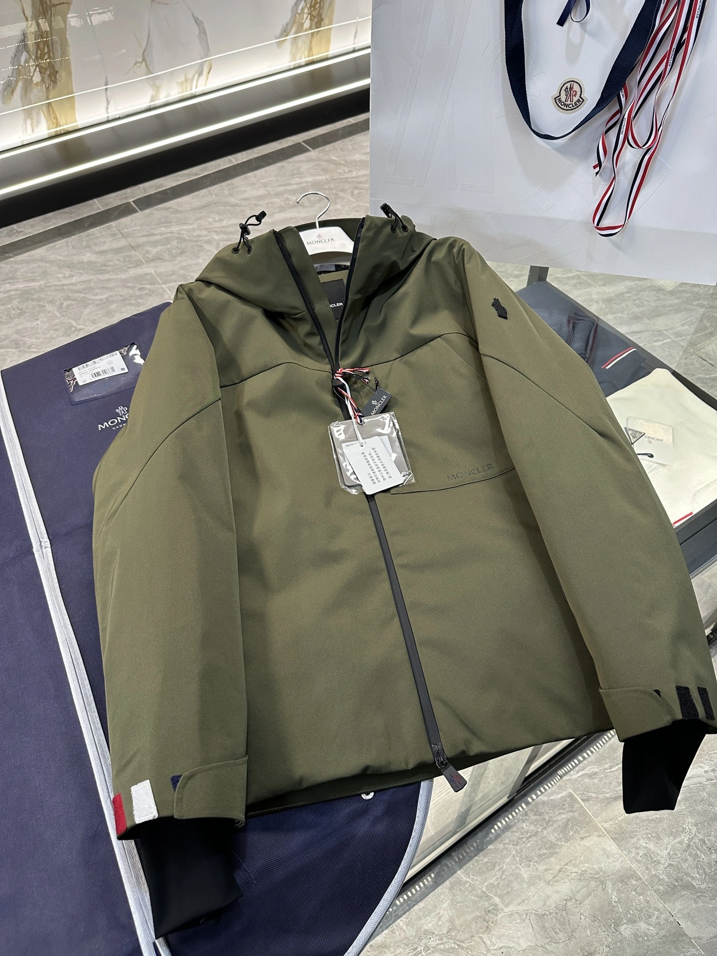 Durable Moncler Down Jackets 145729