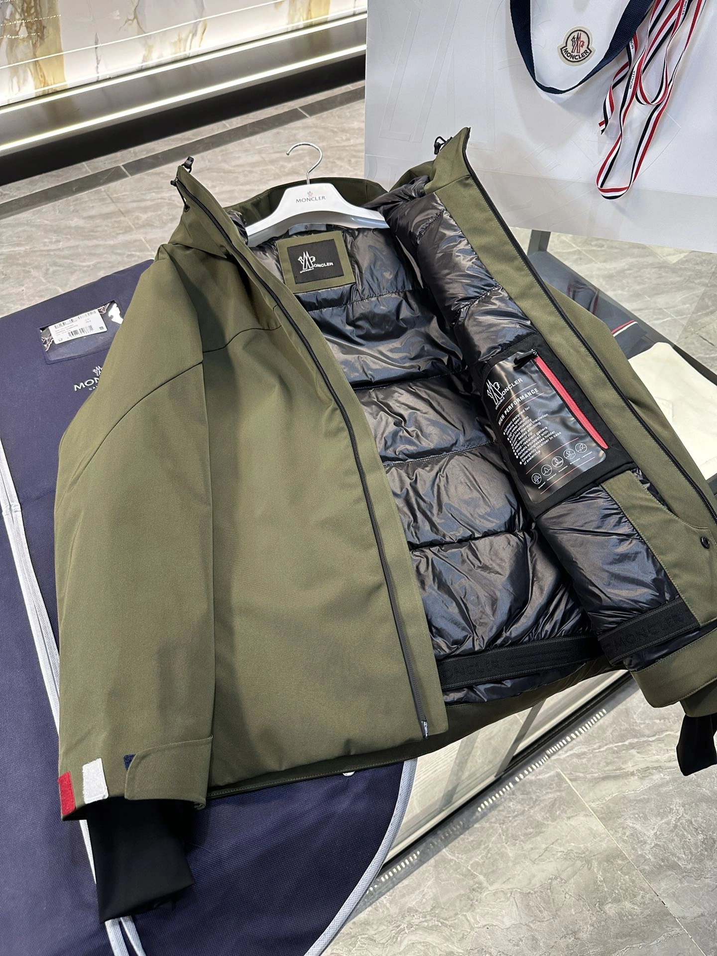 Durable Moncler Down Jackets 145729