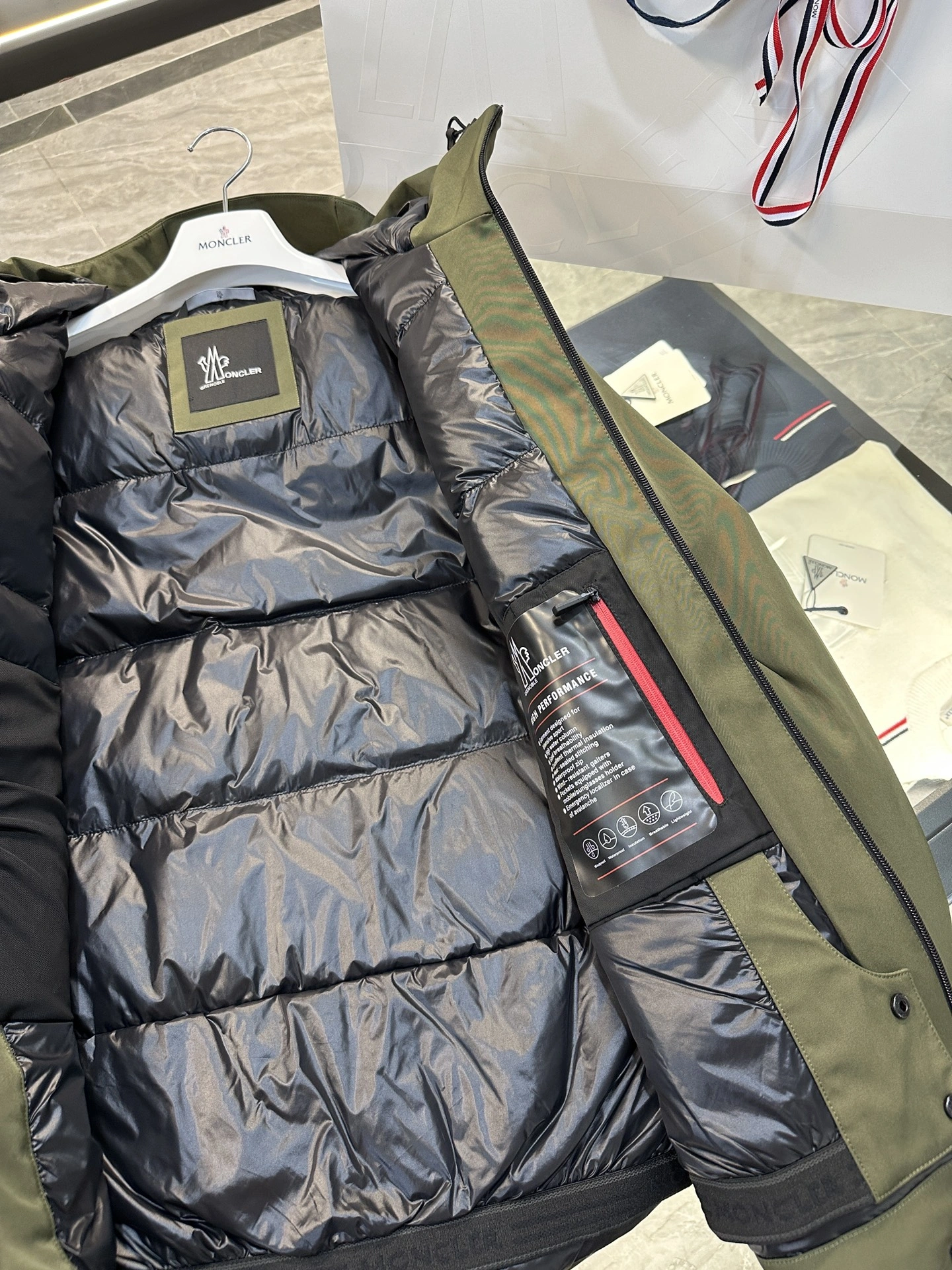 Durable Moncler Down Jackets 145729