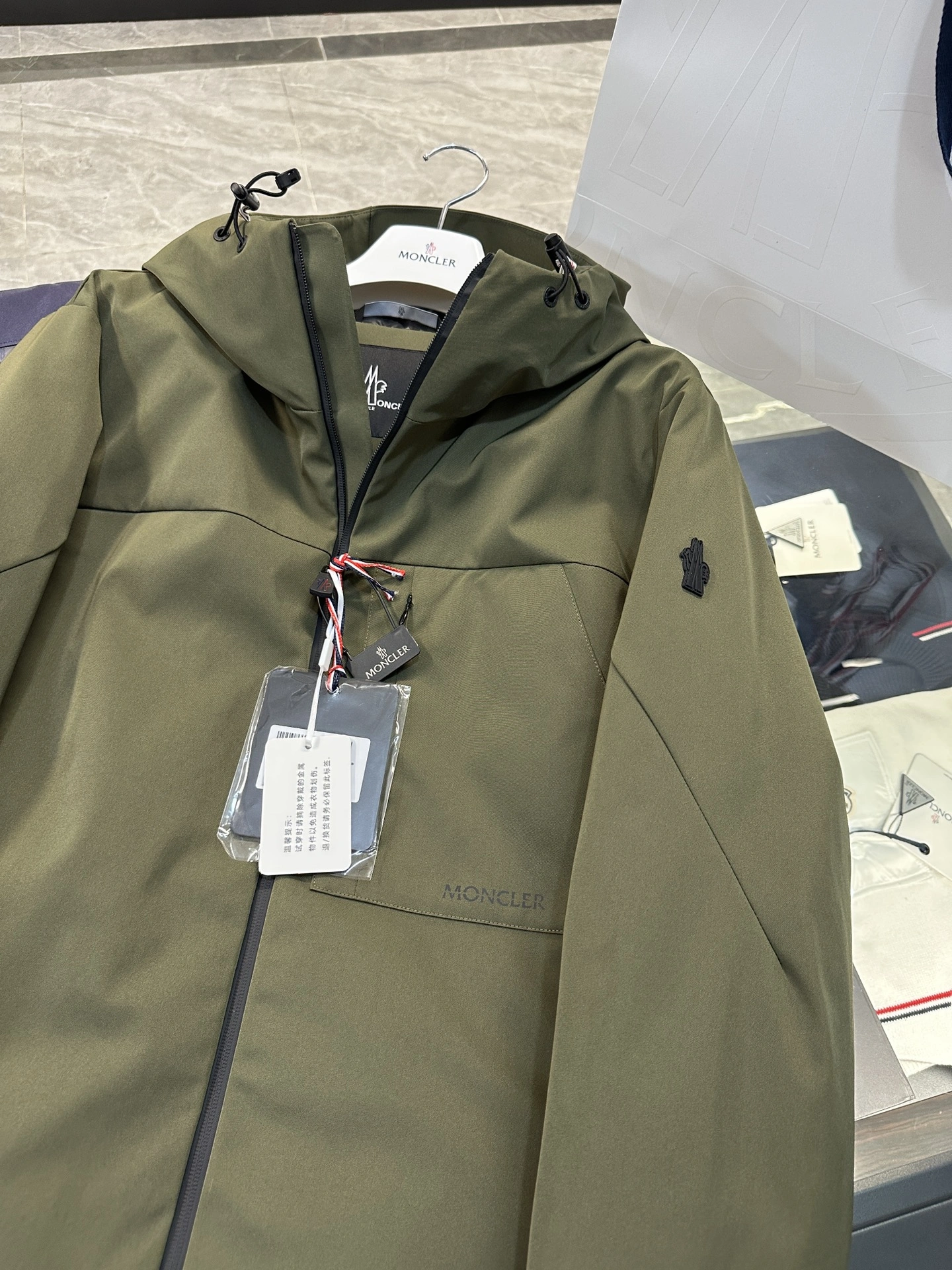 Durable Moncler Down Jackets 145729
