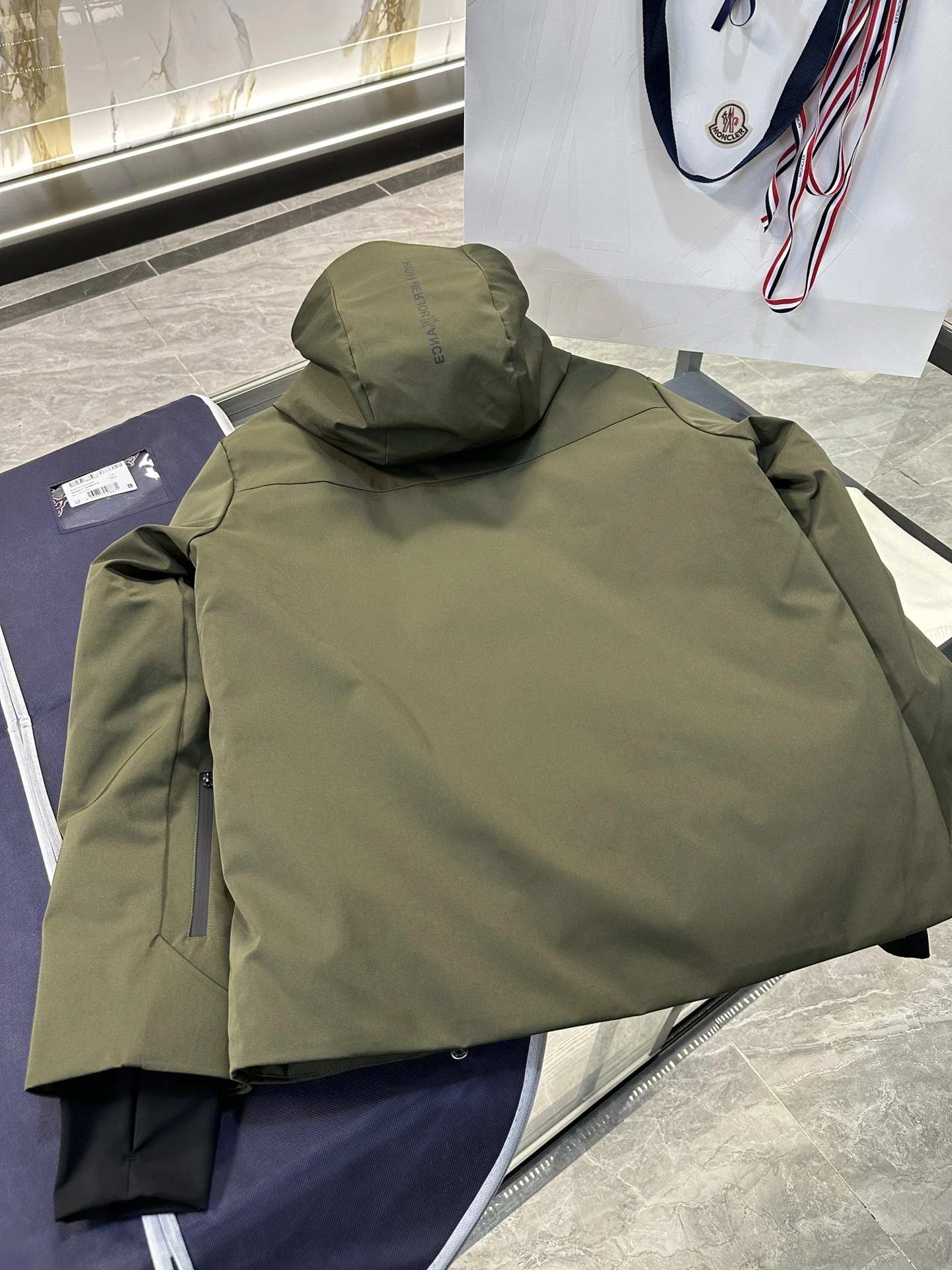 Durable Moncler Down Jackets 145729