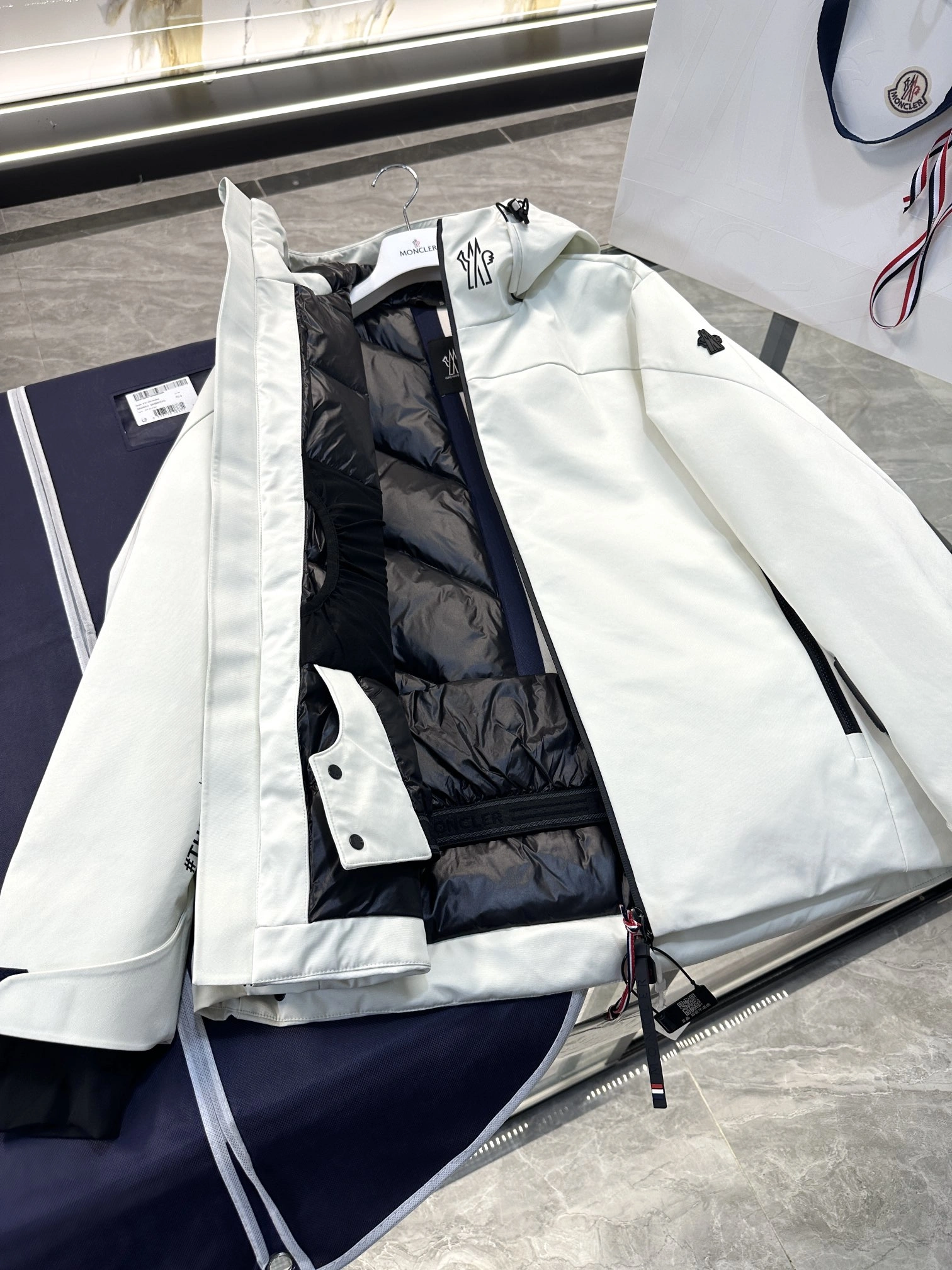 Moncler Down Jackets SportInspired 145727