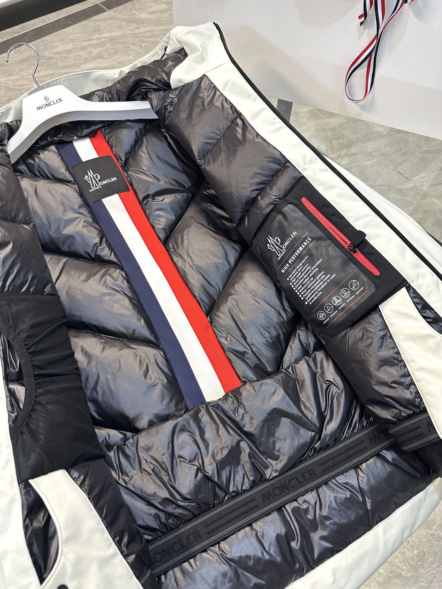 Moncler Down Jackets SportInspired 145727