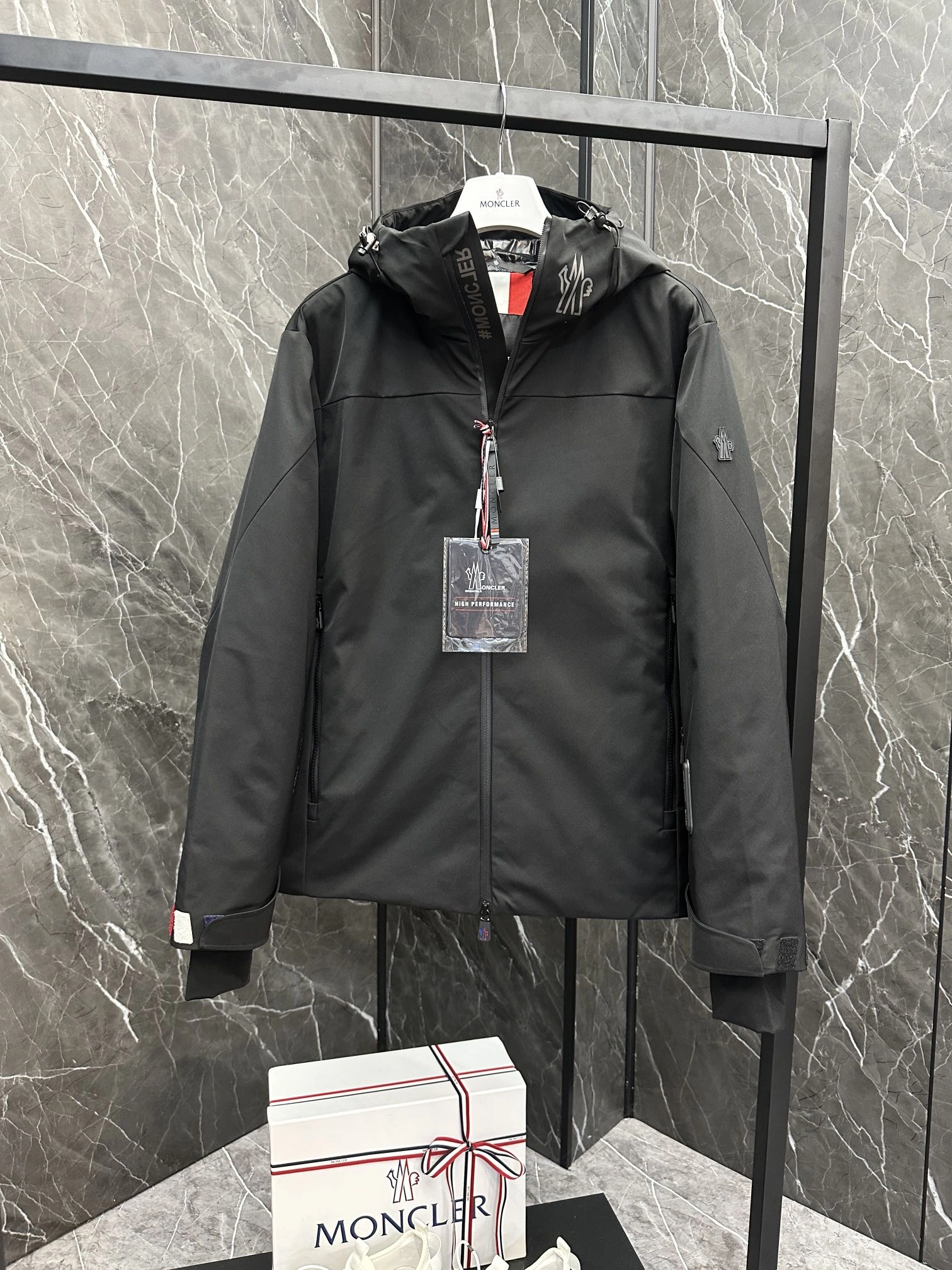 Moncler Down Jackets DailyWear 145723