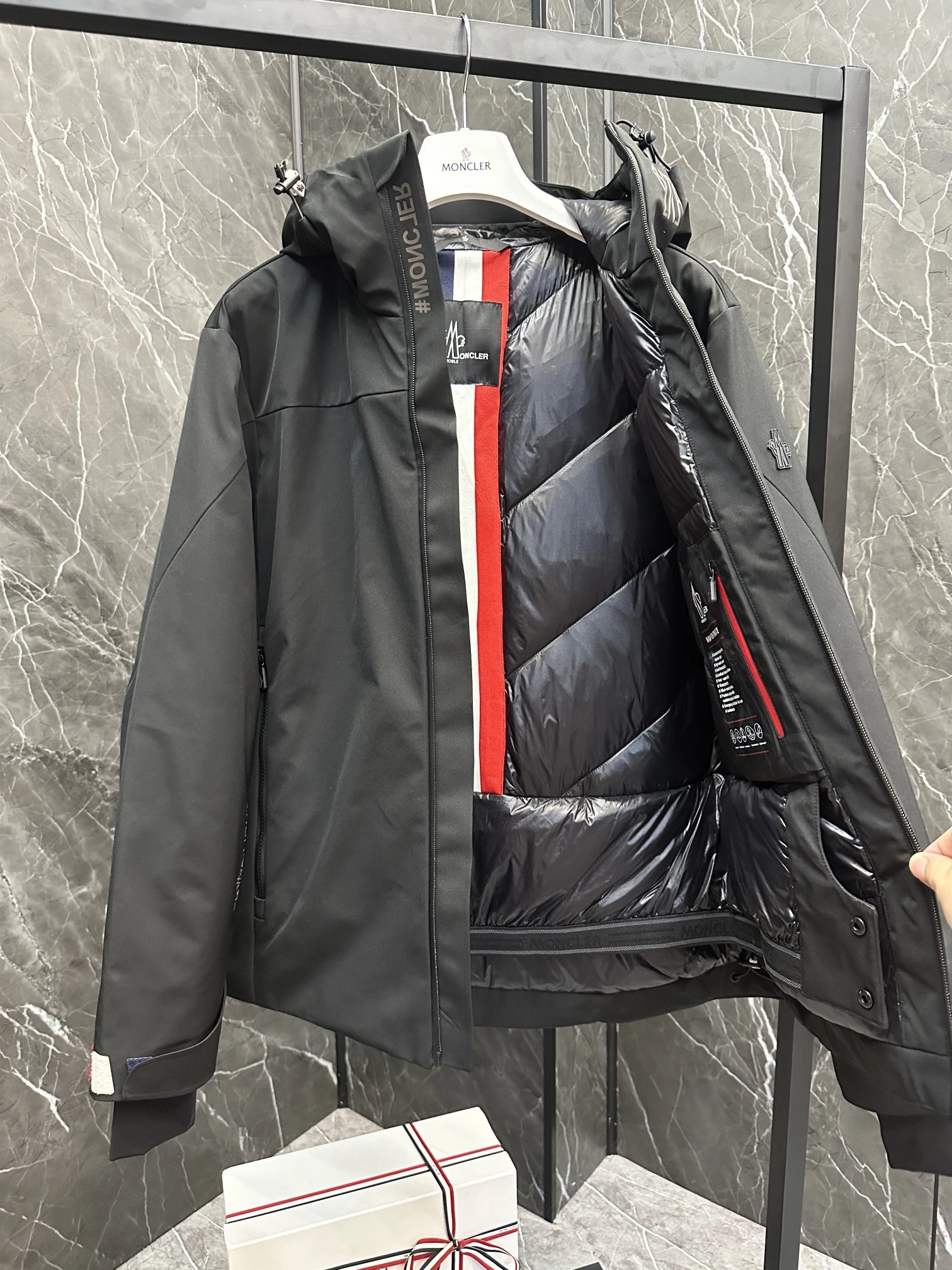 Moncler Down Jackets DailyWear 145723