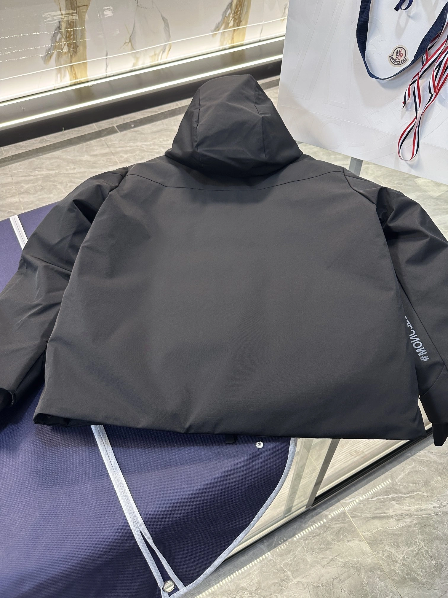 Durable Moncler Down Jackets 145744