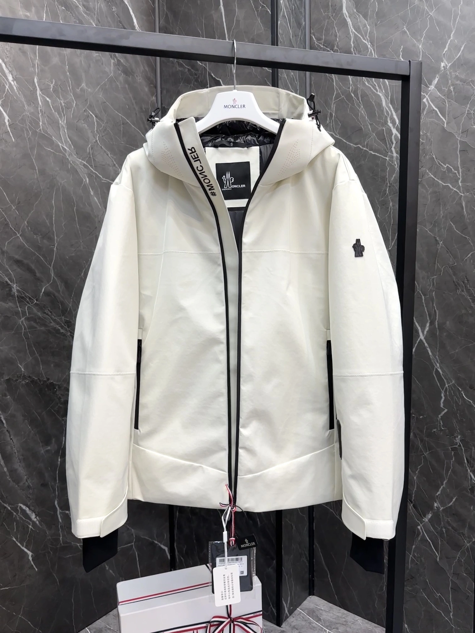 Moncler Down Jackets SunProtective 145720