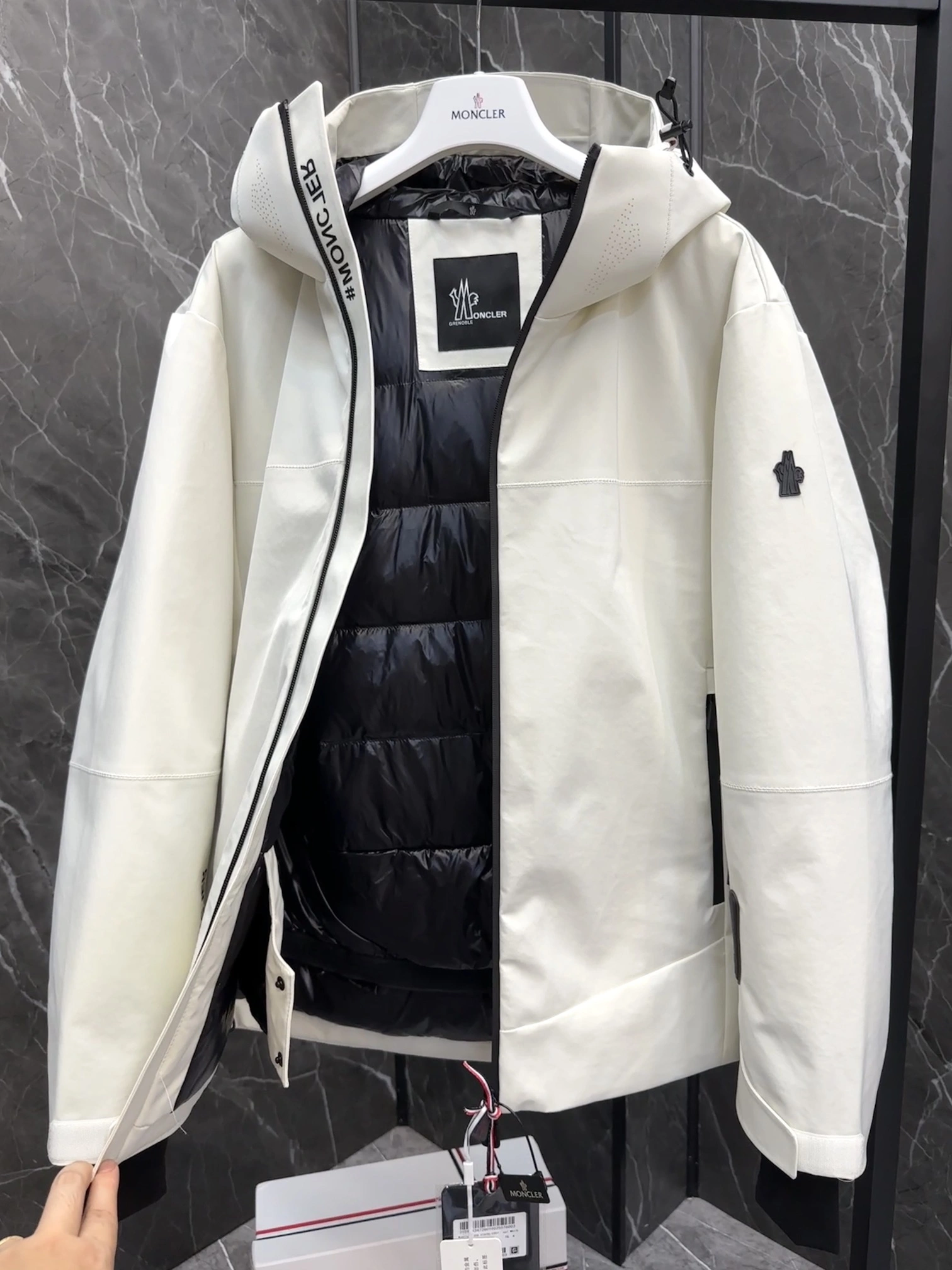 Moncler Down Jackets SunProtective 145720