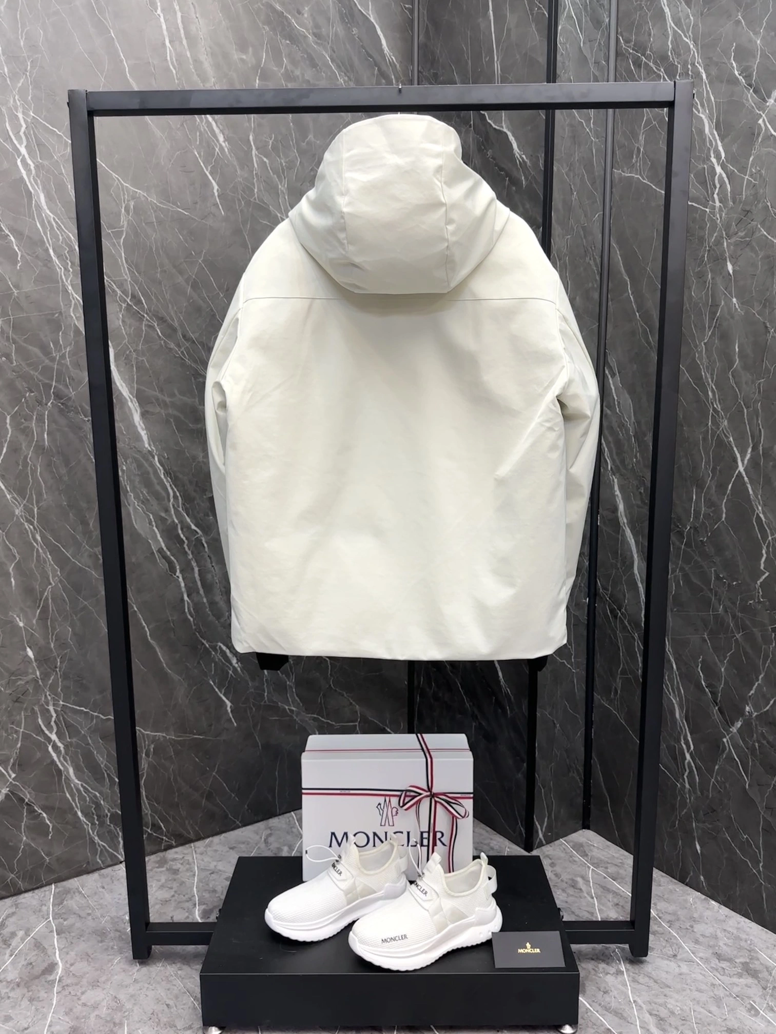 Moncler Down Jackets SunProtective 145720