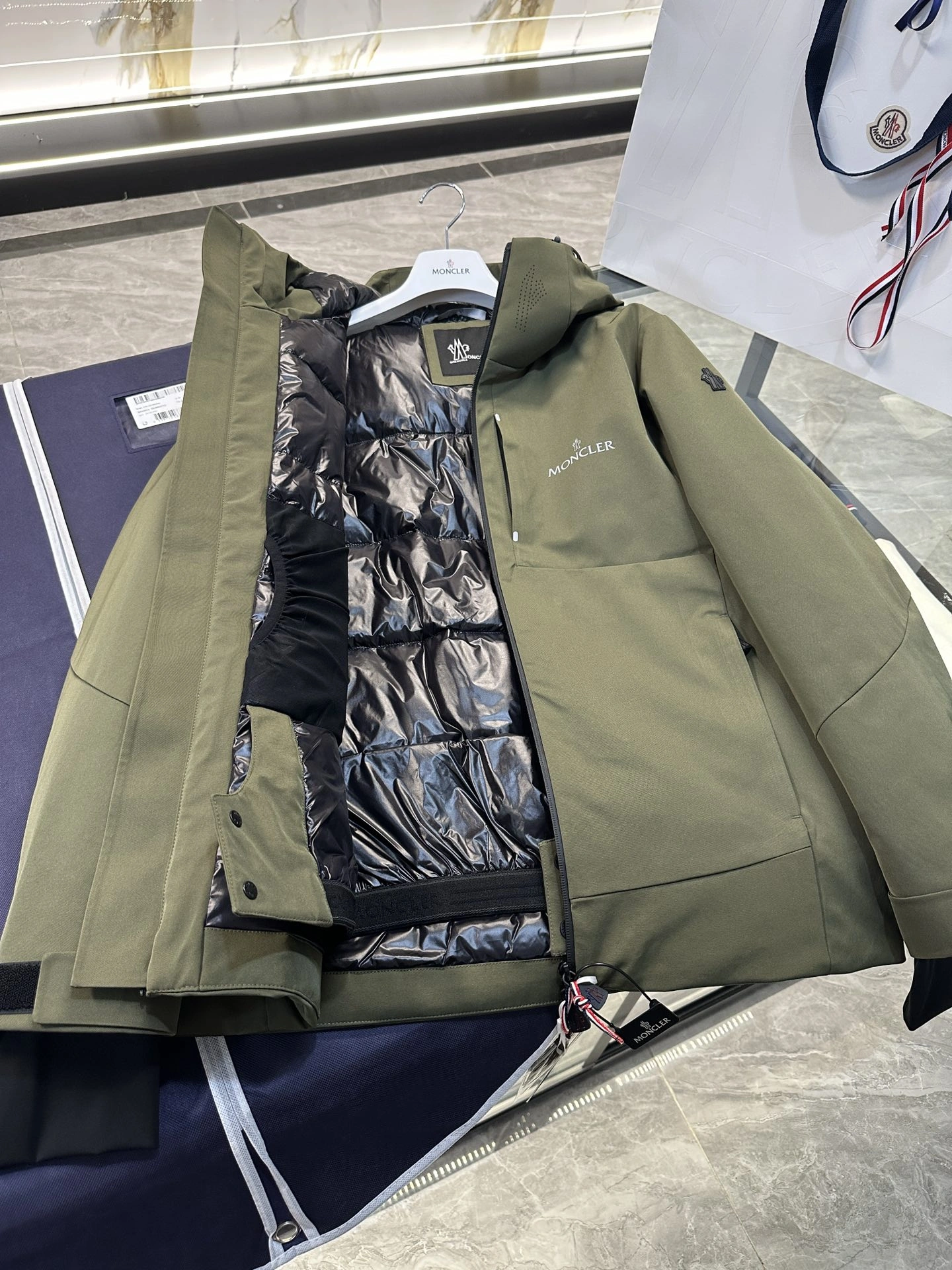 WrinkleFree Moncler Down Jackets 145709