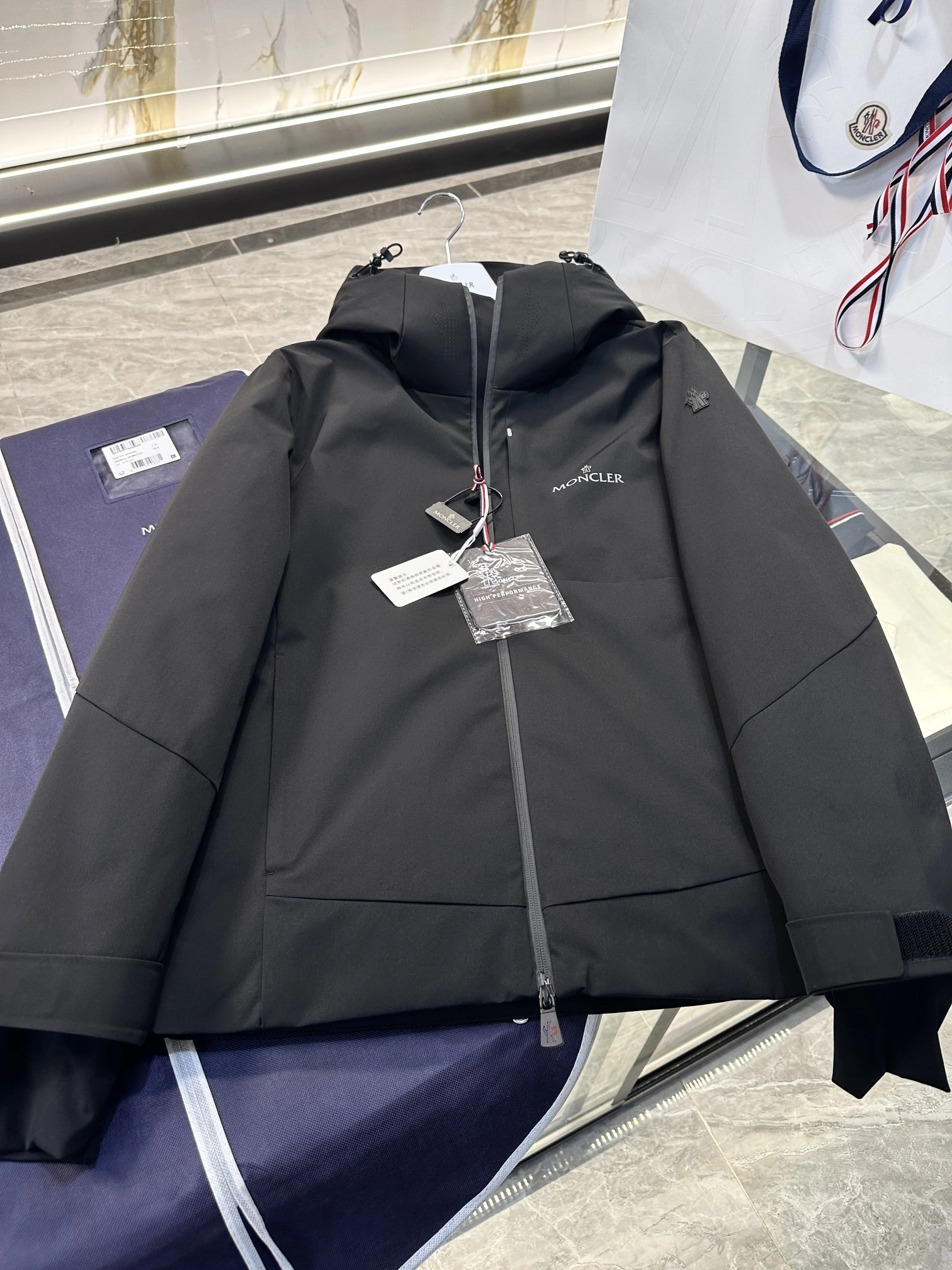 Moncler Down Jackets Packable 145704