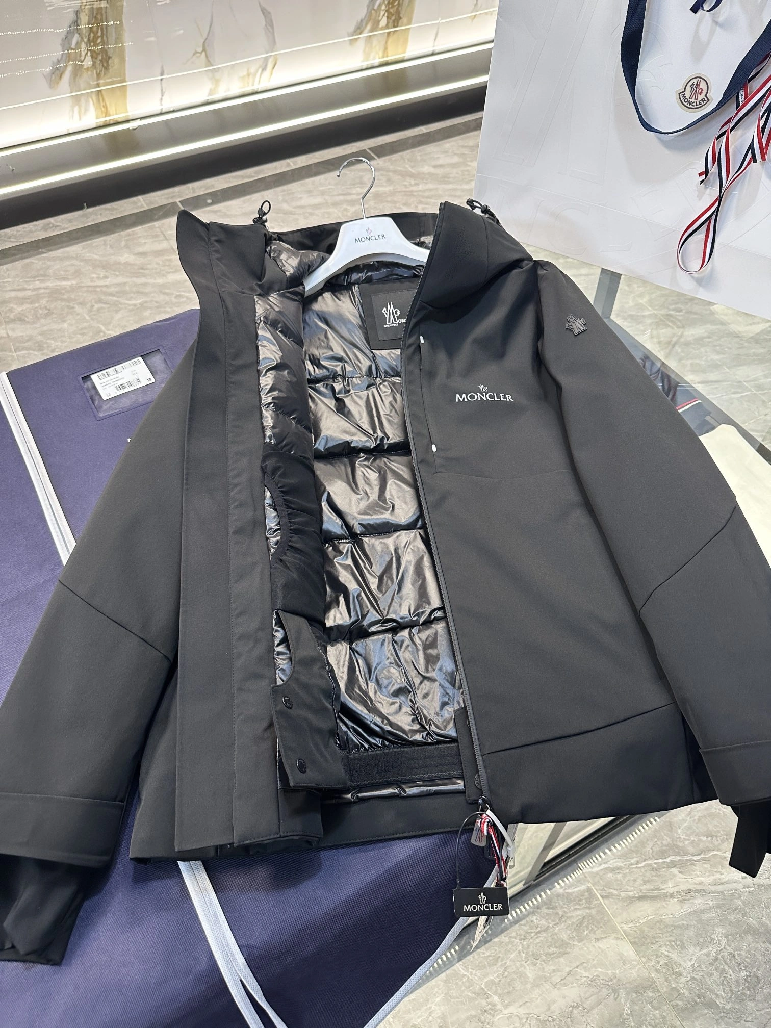 Moncler Down Jackets Packable 145704