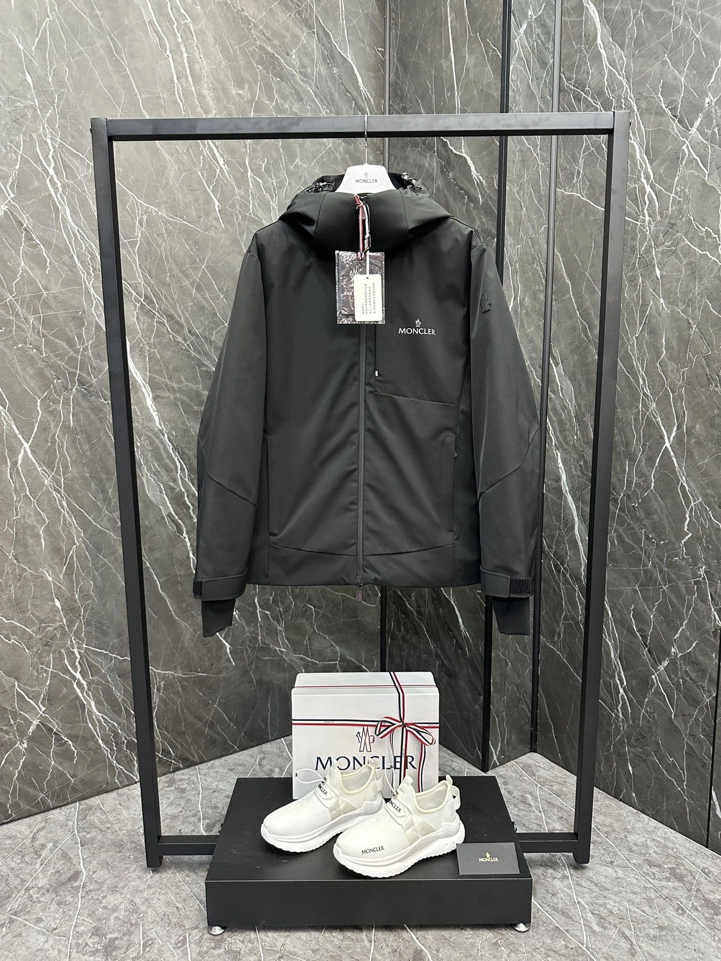 Affordable Moncler Down Jackets 145712