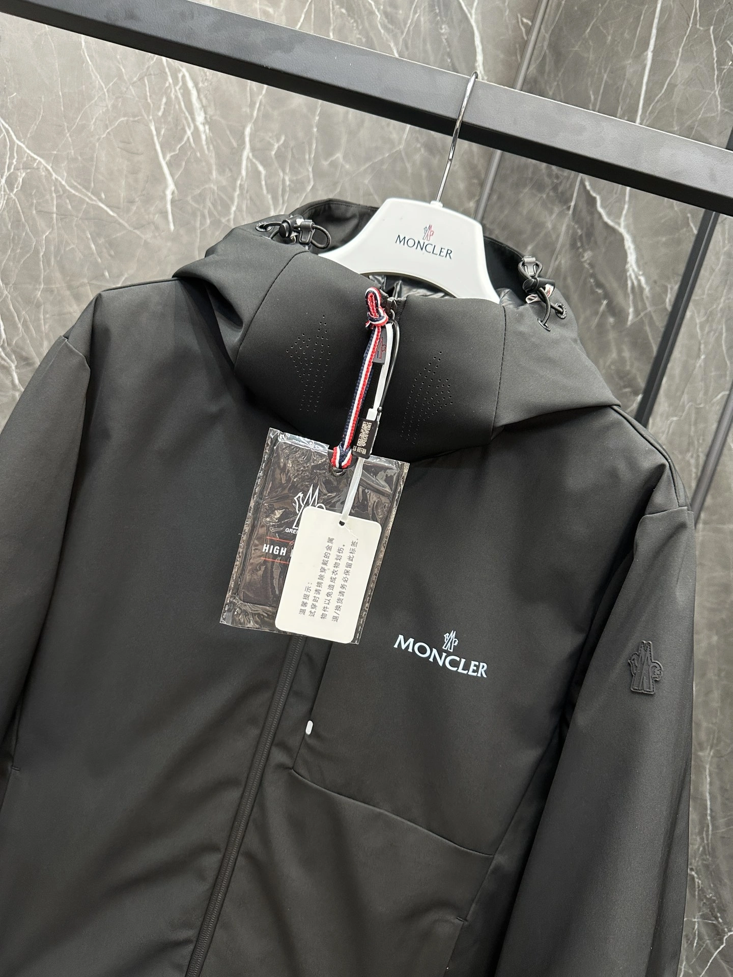 Affordable Moncler Down Jackets 145712