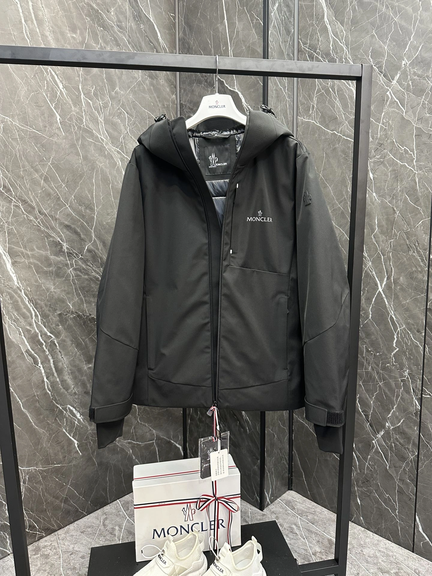 Affordable Moncler Down Jackets 145712